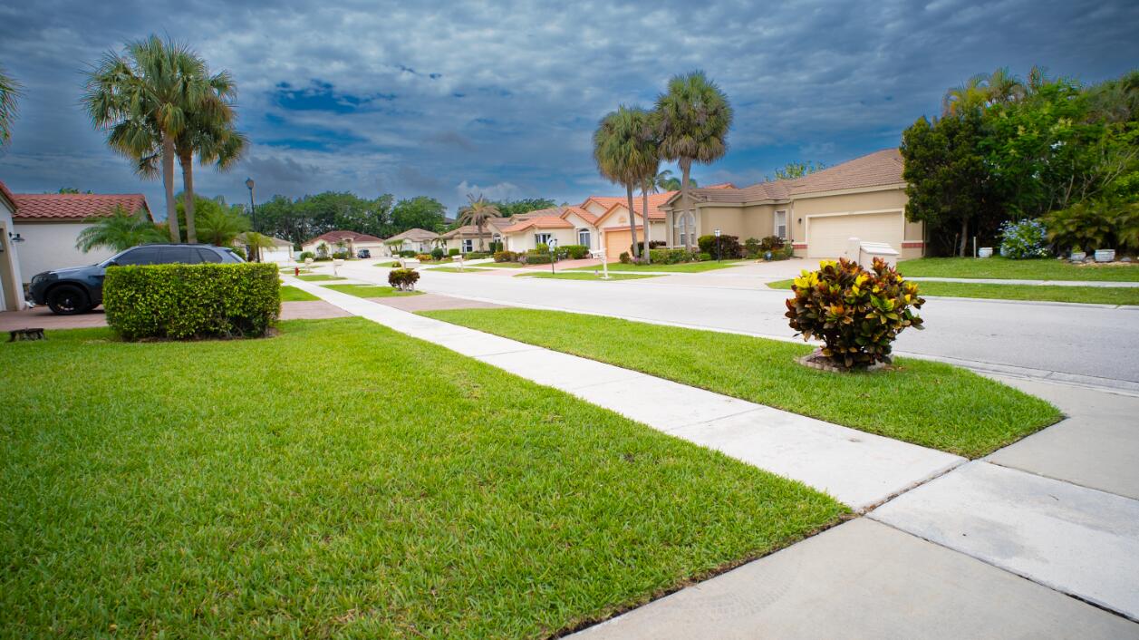 3872 Summer Chase Court Property Photo 3