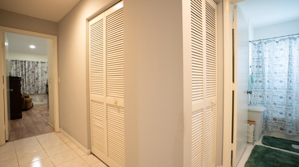 3872 Summer Chase Court Property Photo 12