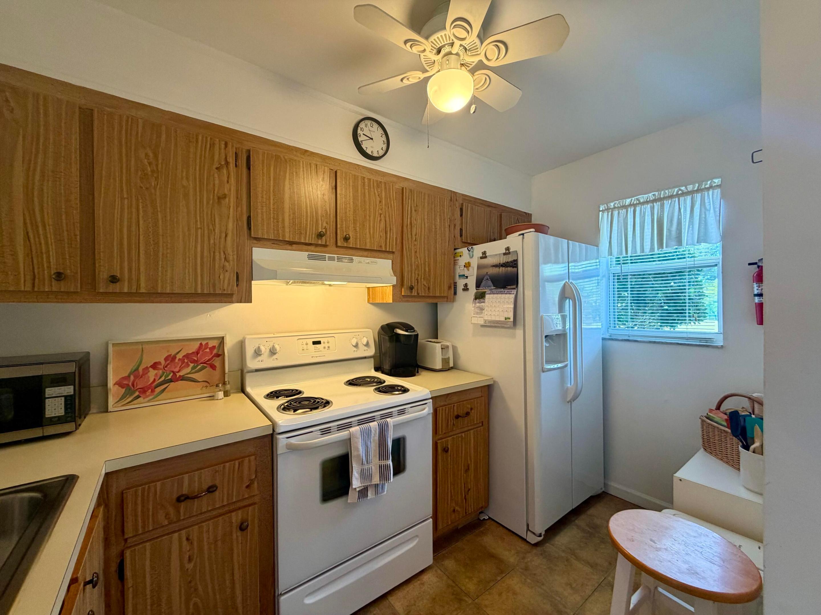 4245 N Hwy A1a 8 Property Photo 4