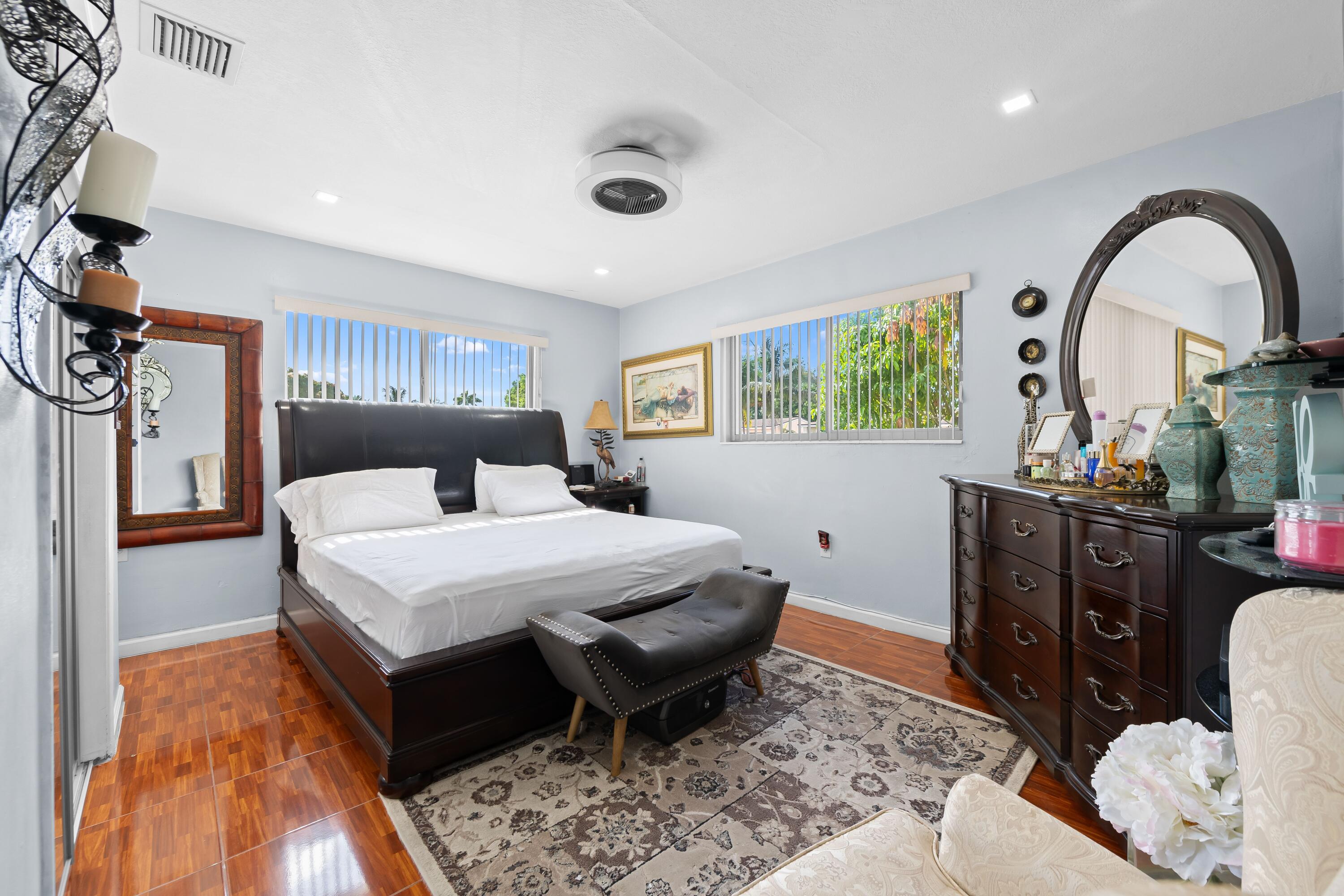 7649 Kismet Street Property Photo 13