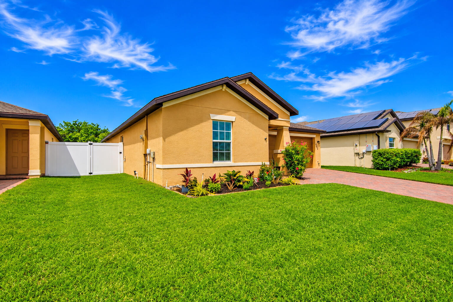 4242 Thurso Way Property Photo 3