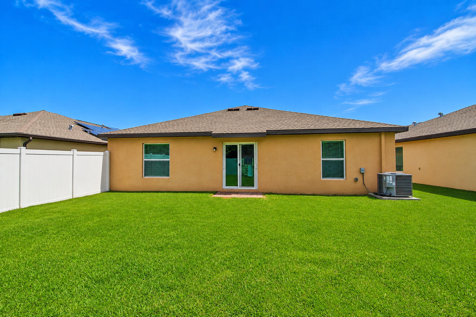 4242 Thurso Way Property Photo 9