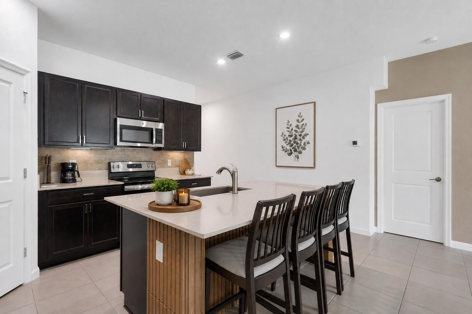 4242 Thurso Way Property Photo 14