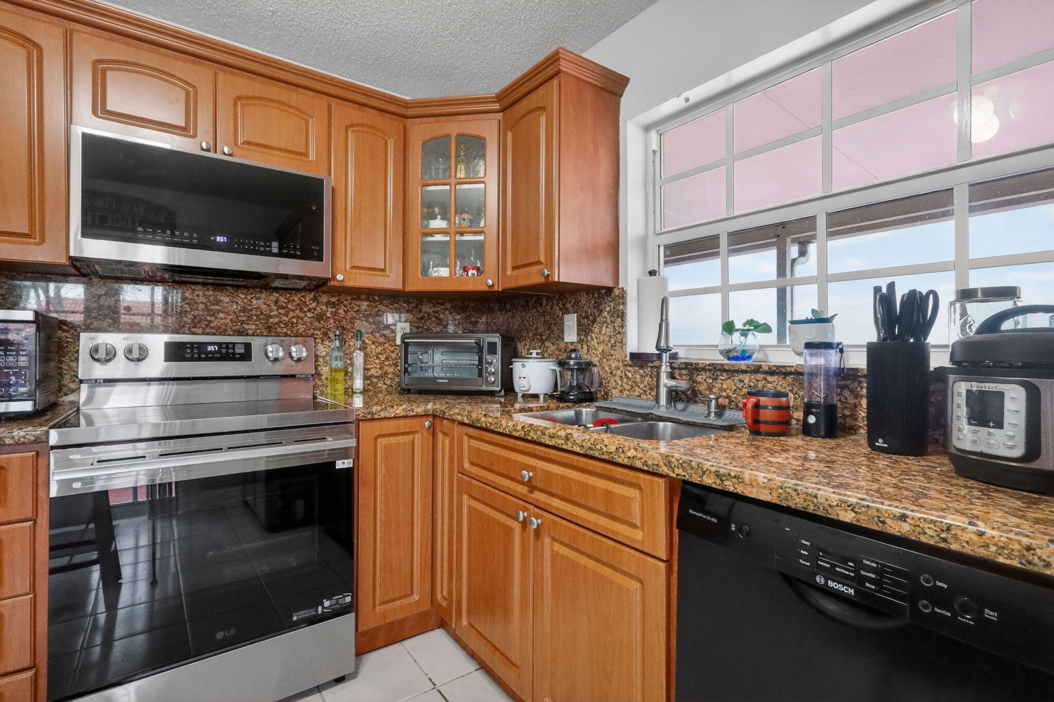 18977 Nw 63rd Ct Circle Property Photo 12
