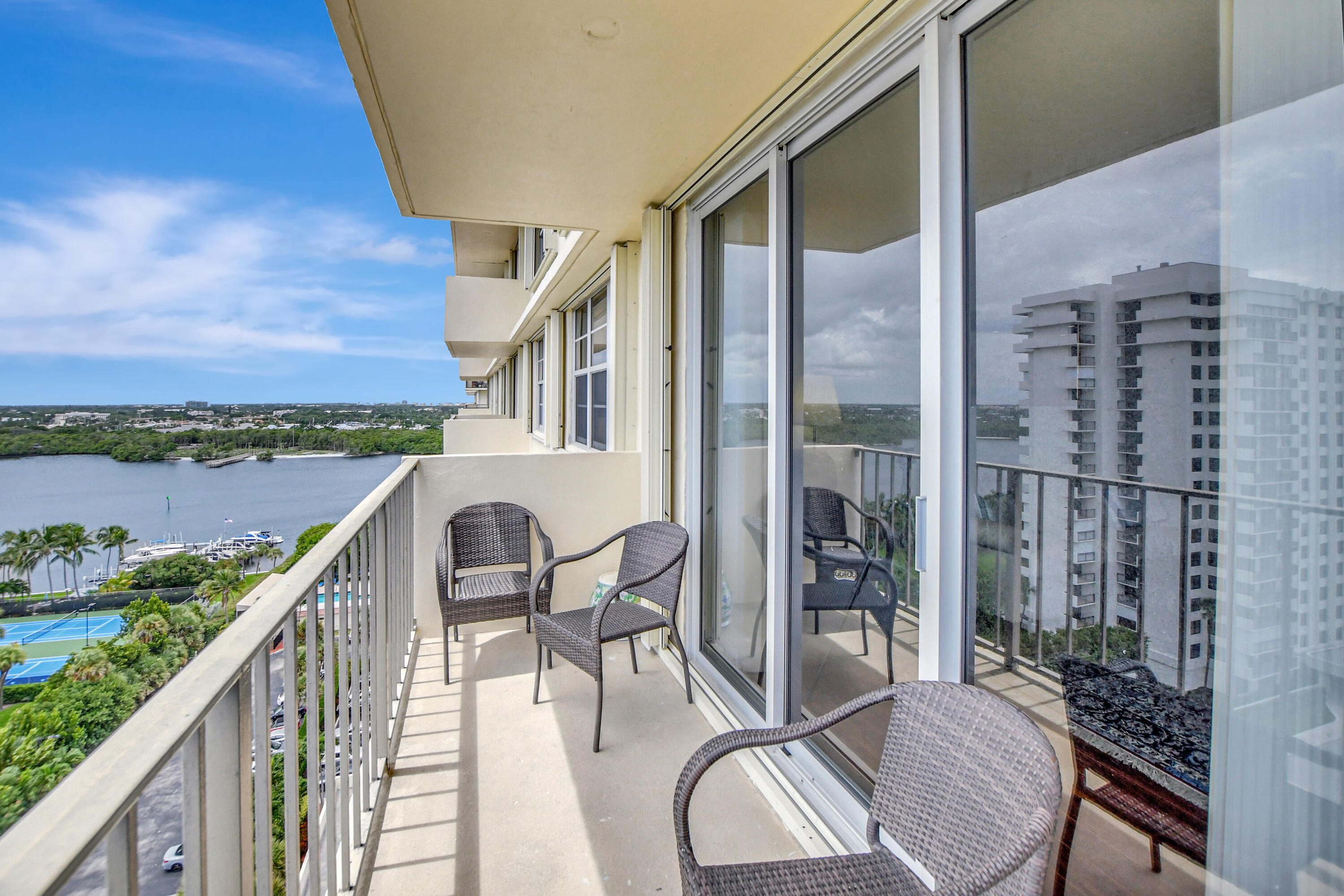 2121 N Ocean Boulevard 1405e Property Photo 6