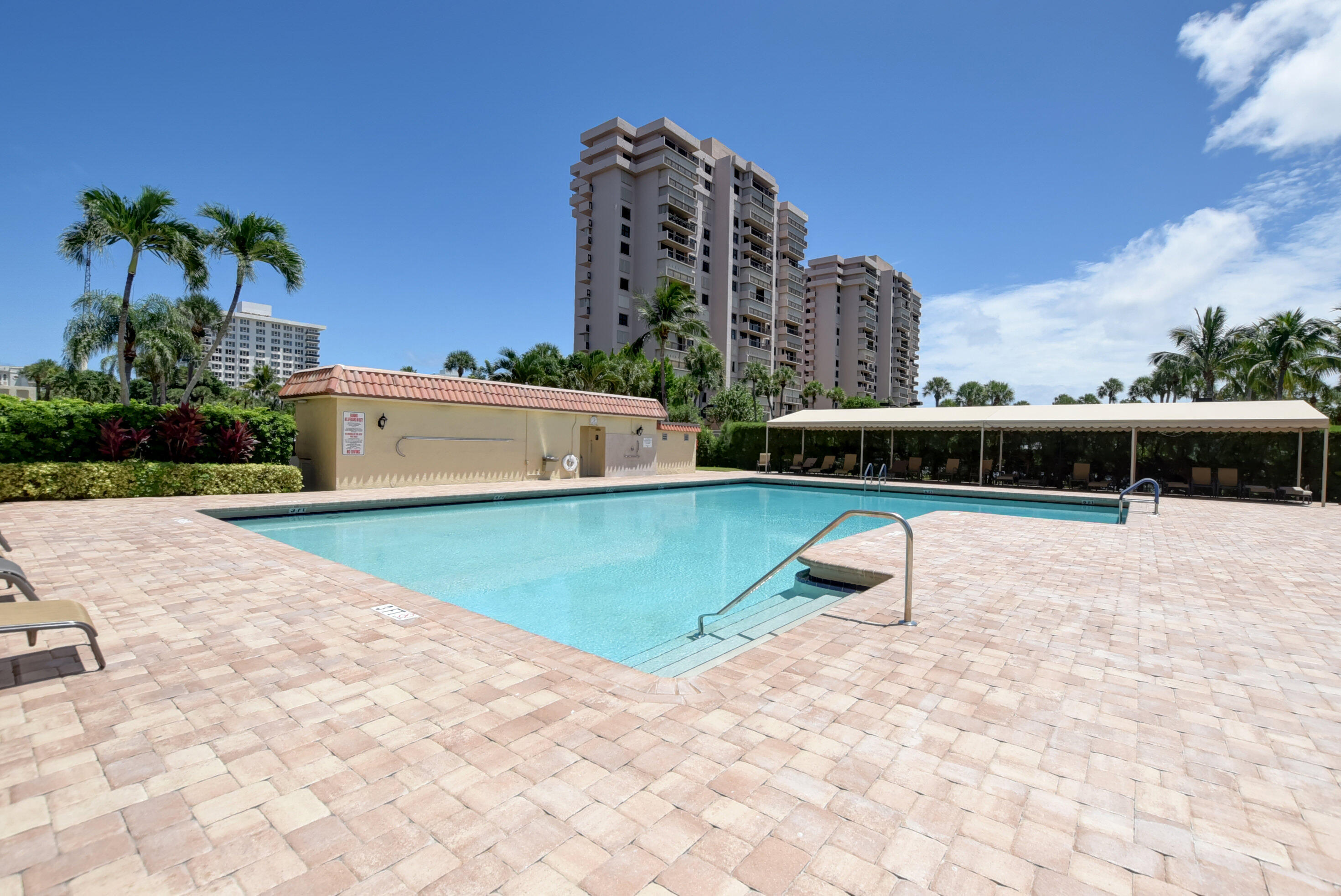 2121 N Ocean Boulevard 1405e Property Photo 35