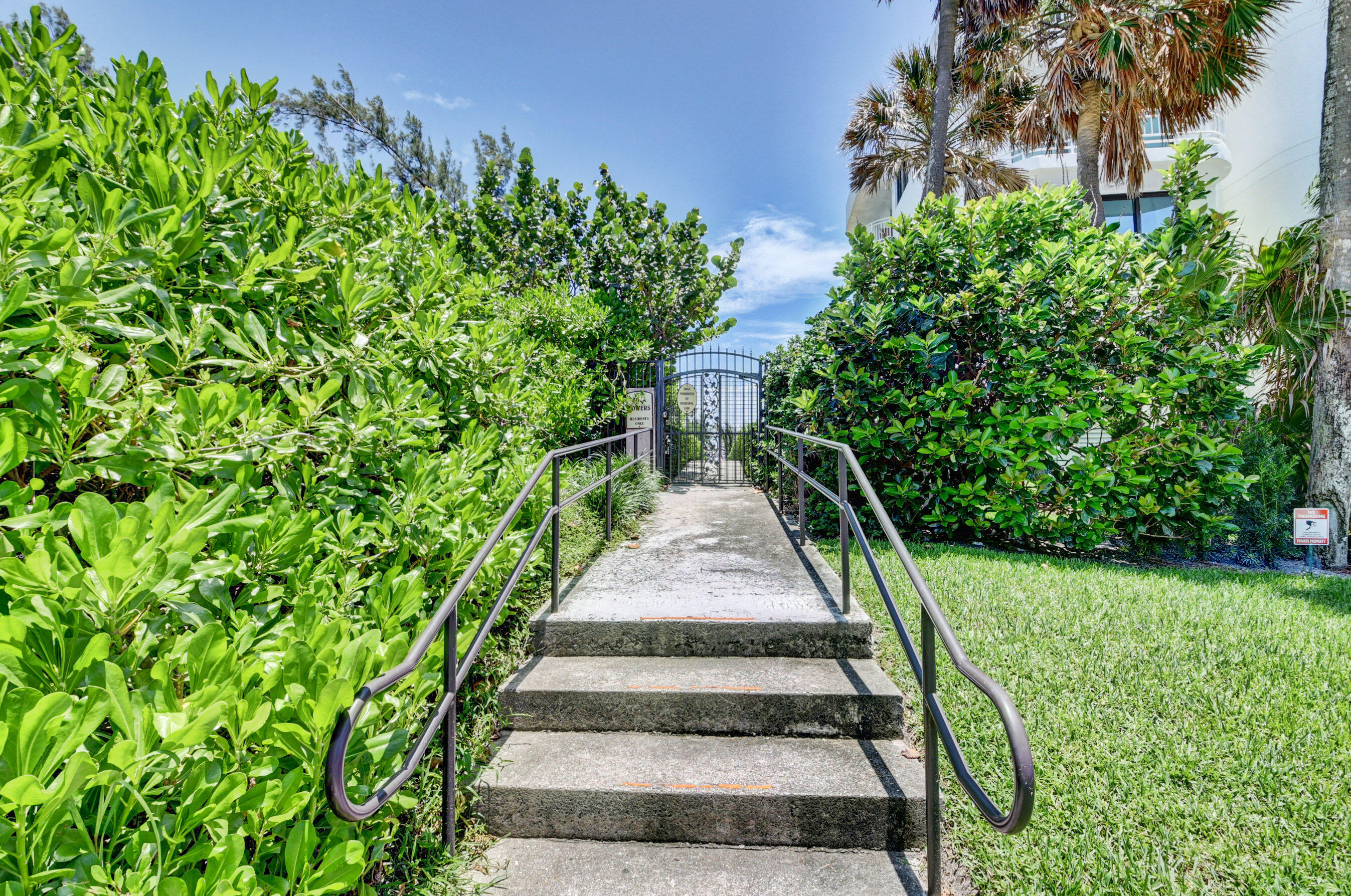 2121 N Ocean Boulevard 1405e Property Photo 48