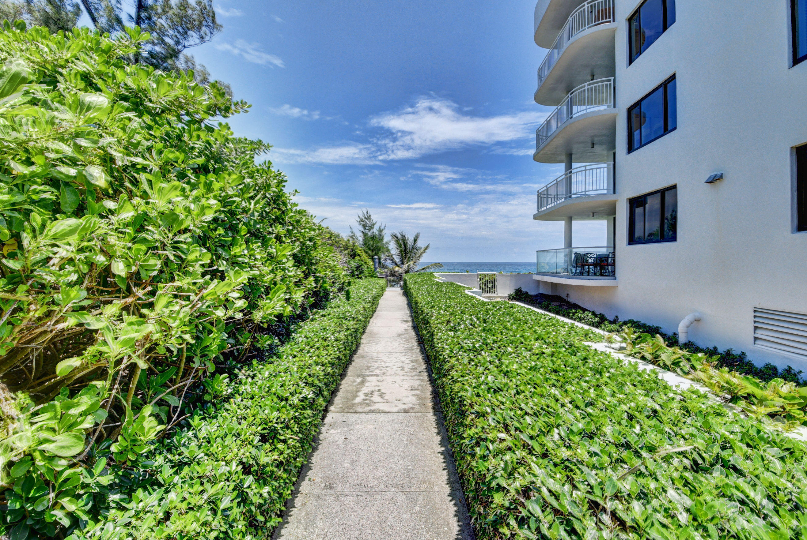2121 N Ocean Boulevard 1405e Property Photo 49