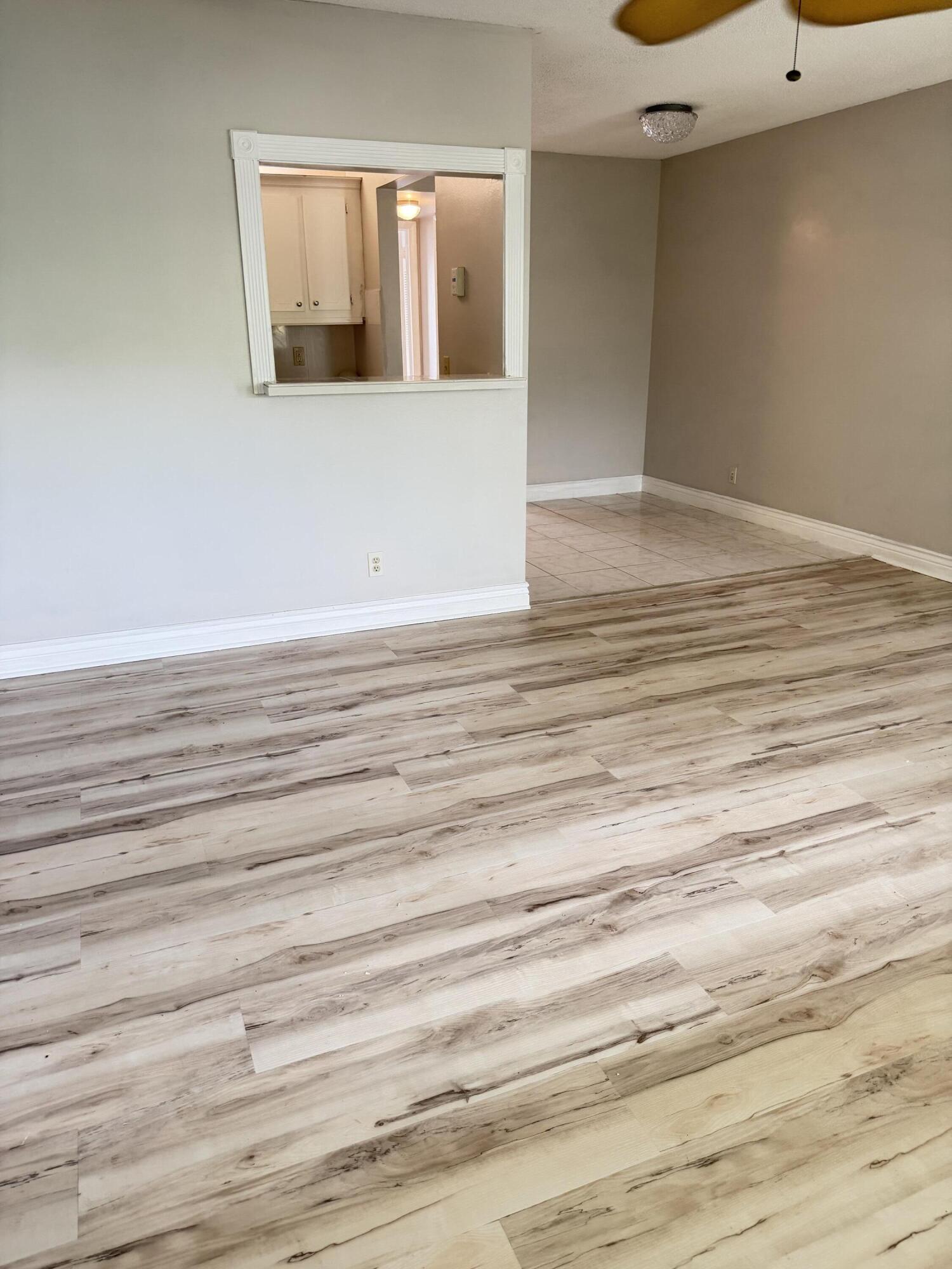 179 Windsor H Property Photo 1