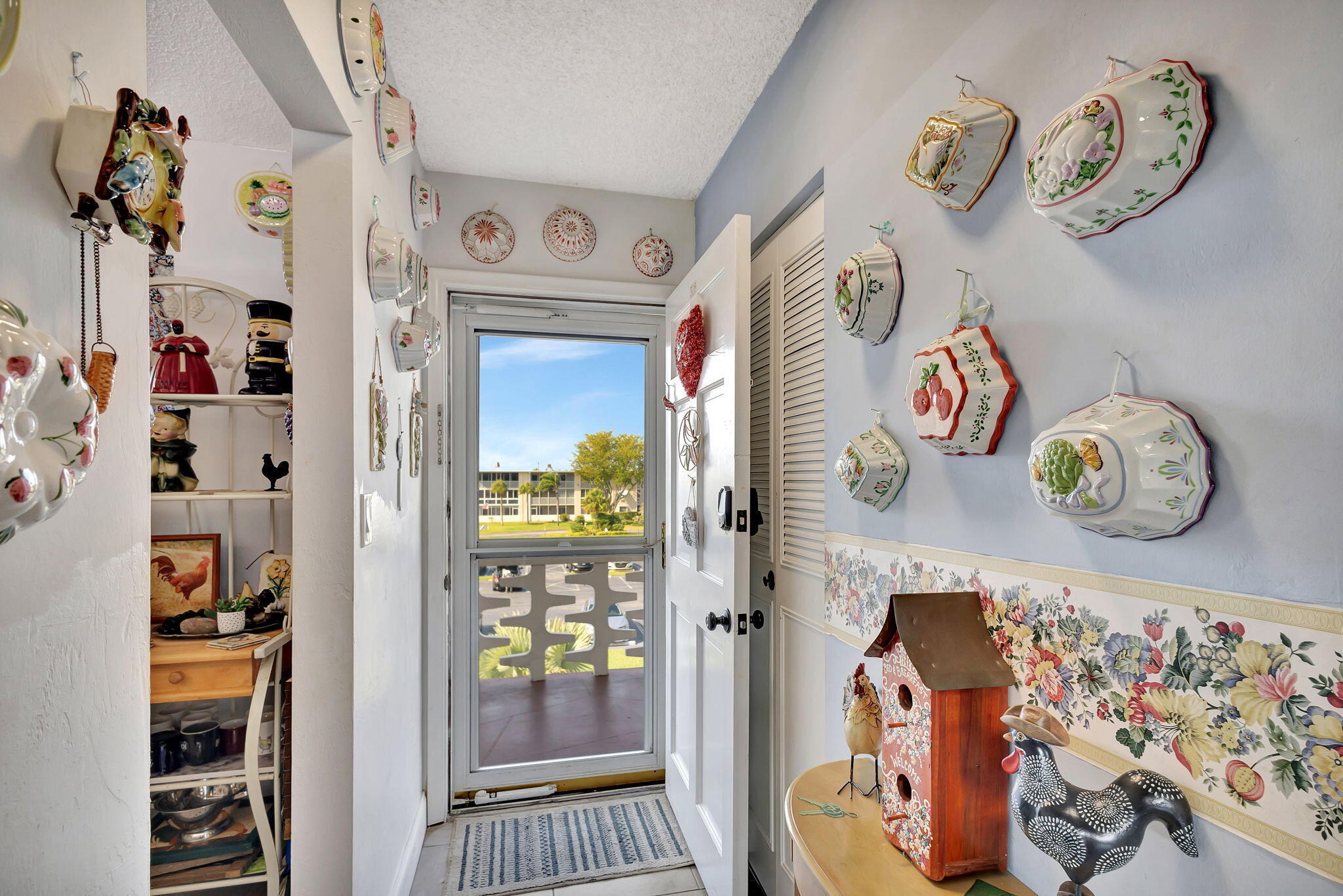 2812 Garden Drive S 308 Property Photo 4