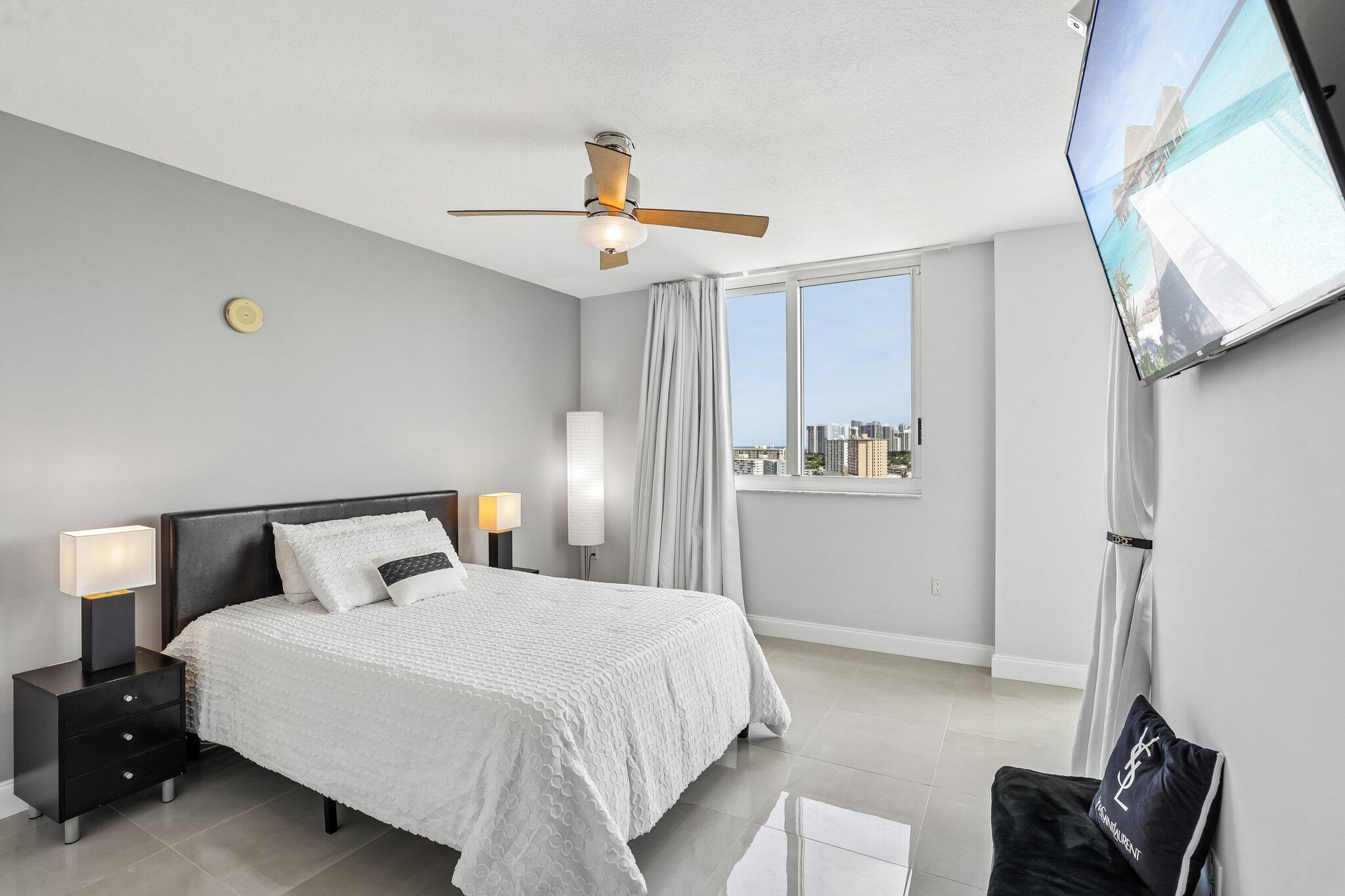 1755 E Hallandale Beach Boulevard 1207 E Property Photo 18