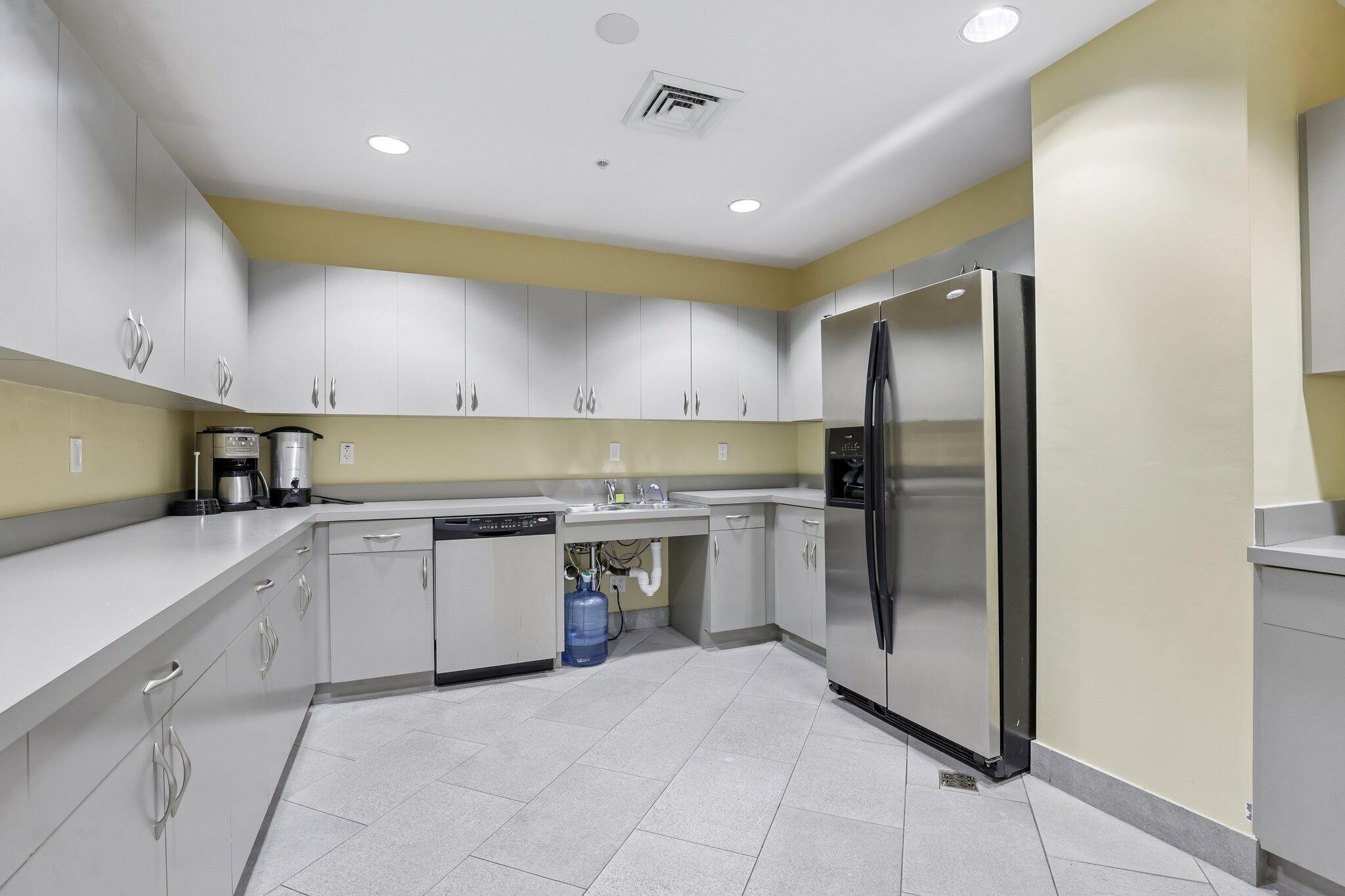 1755 E Hallandale Beach Boulevard 1207 E Property Photo 43