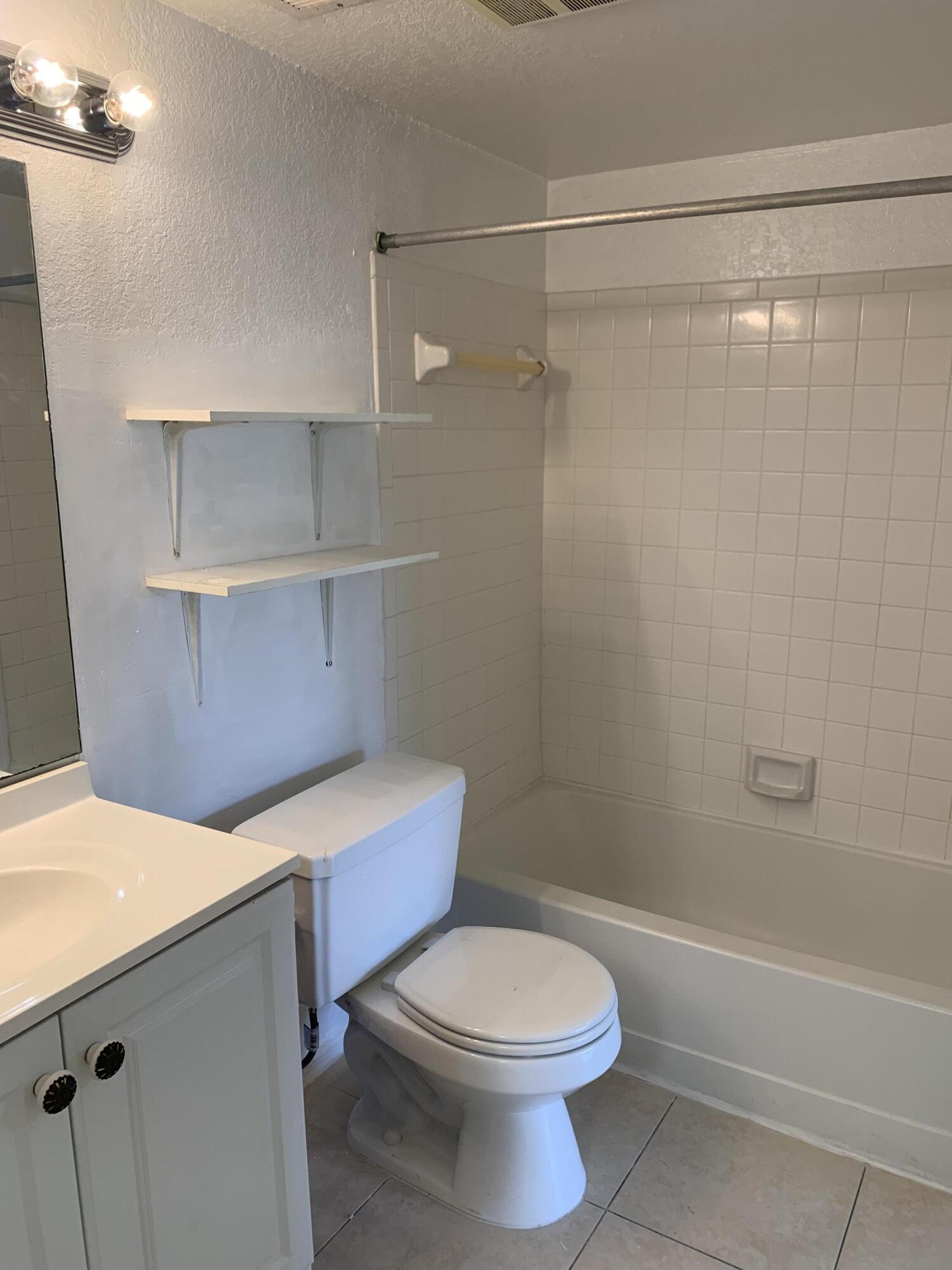 2900 S University Drive 9210 Property Photo 13
