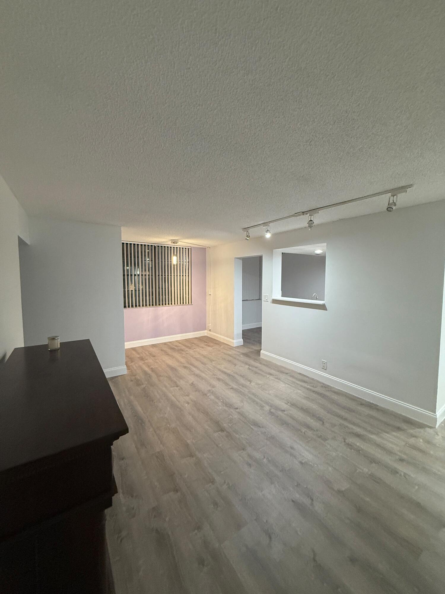 6190 Woodlands Boulevard 110 Property Photo 7