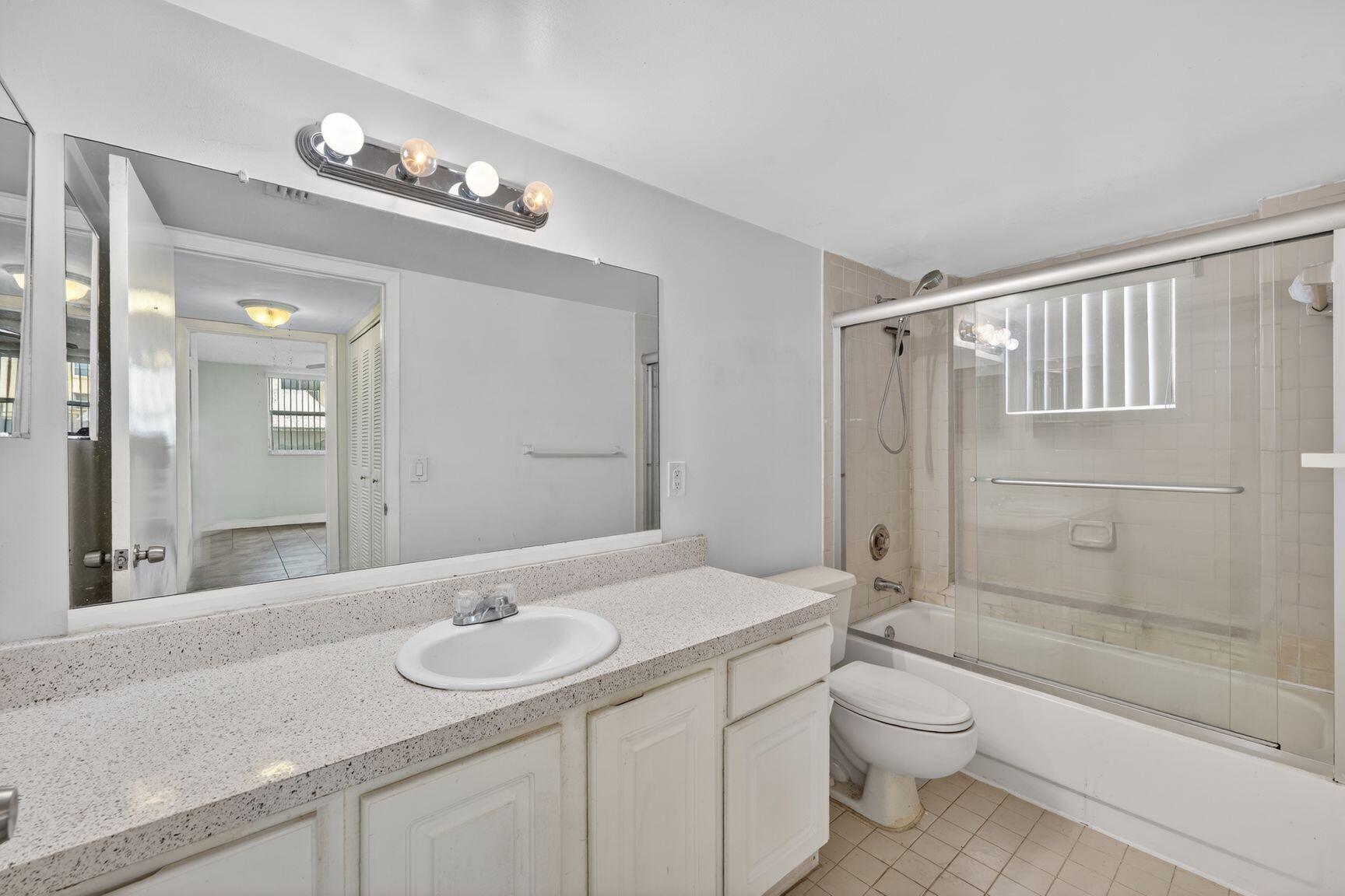 8373 Lake Drive 101 Property Photo 8