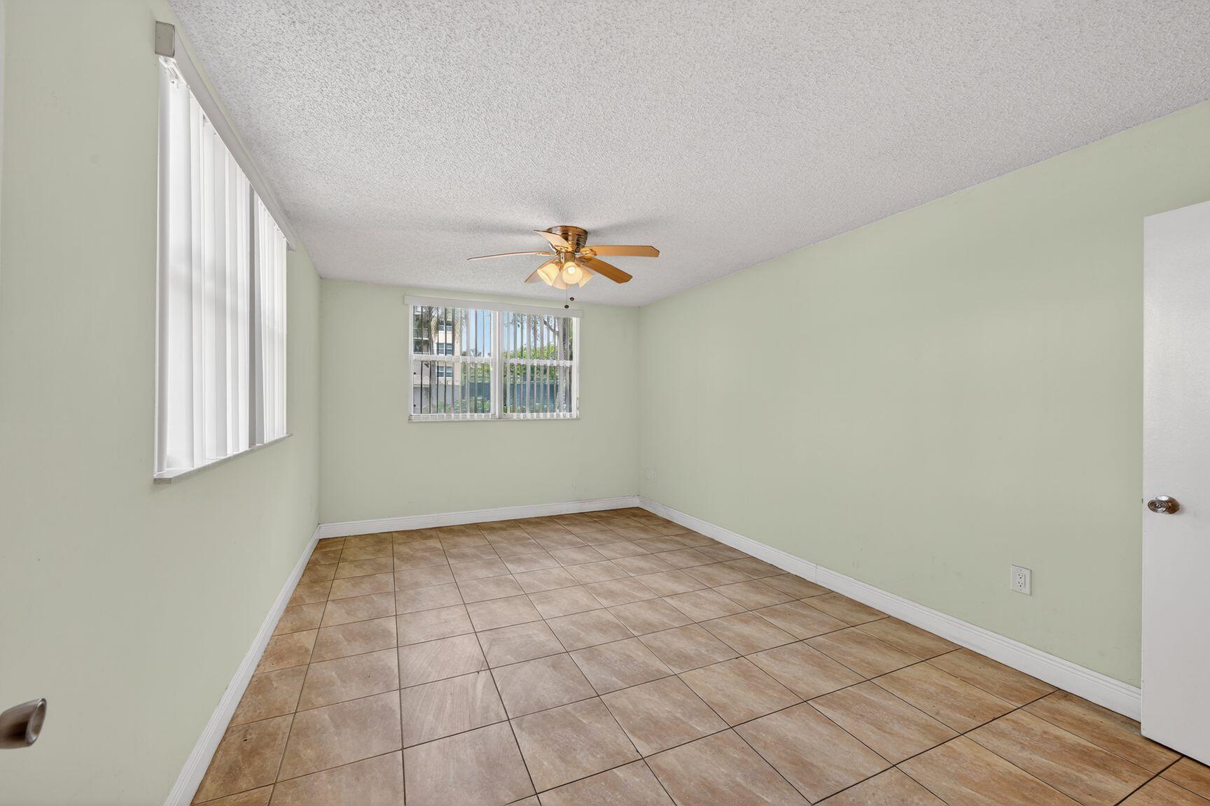 8373 Lake Drive 101 Property Photo 10