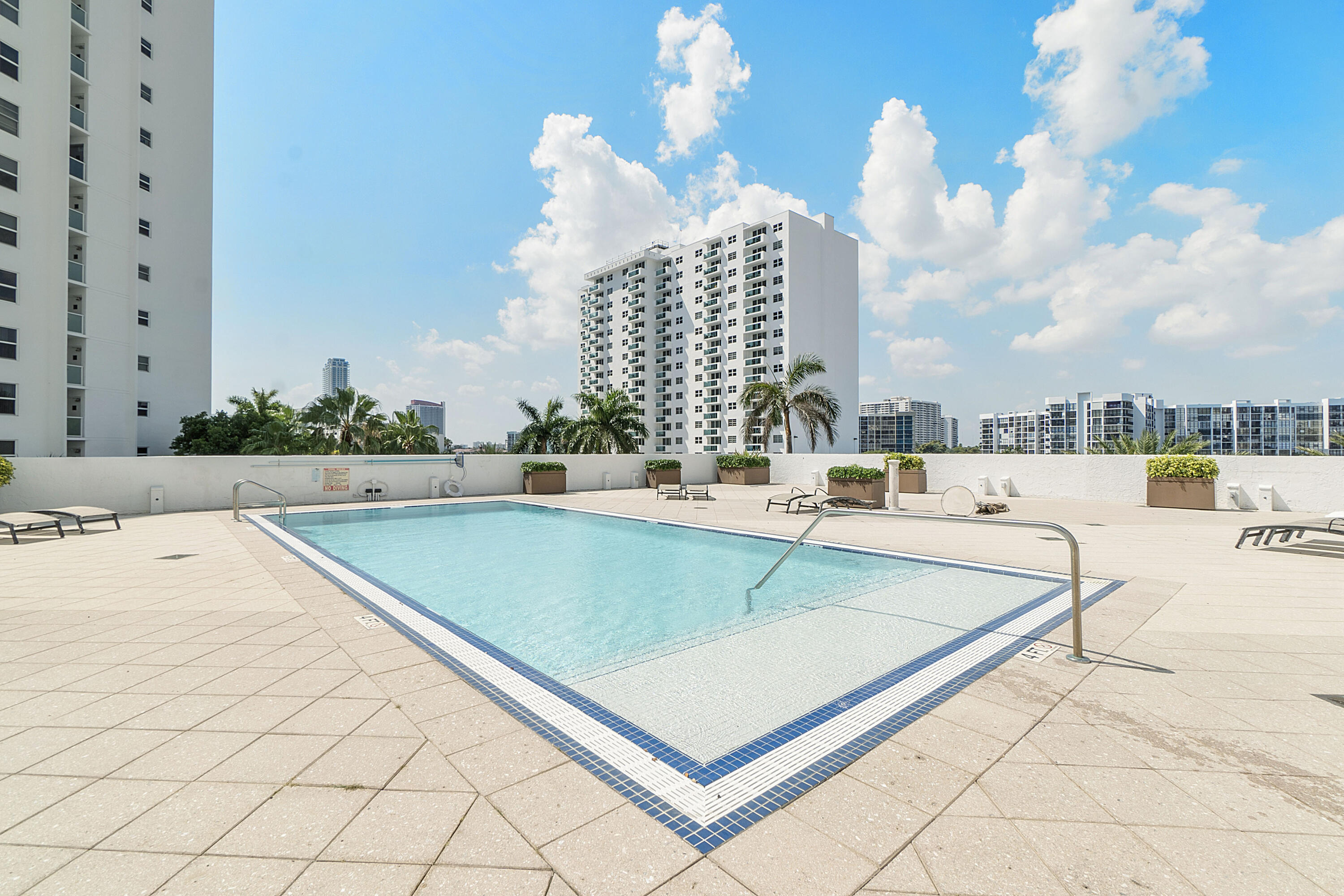 2751 S Ocean Drive 602s Property Photo 46