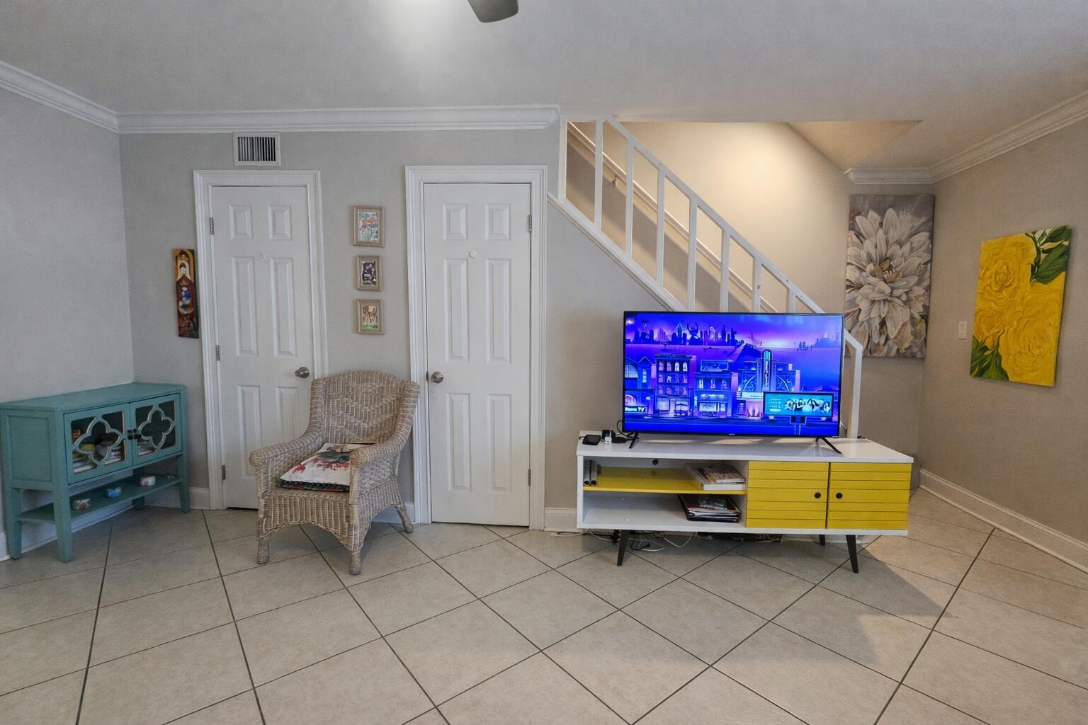 2018 S 10th Street C Property Photo 3