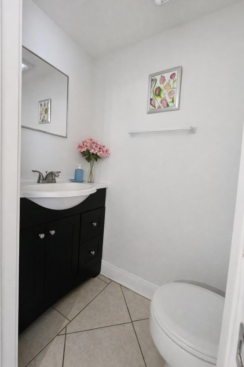 2018 S 10th Street C Property Photo 6