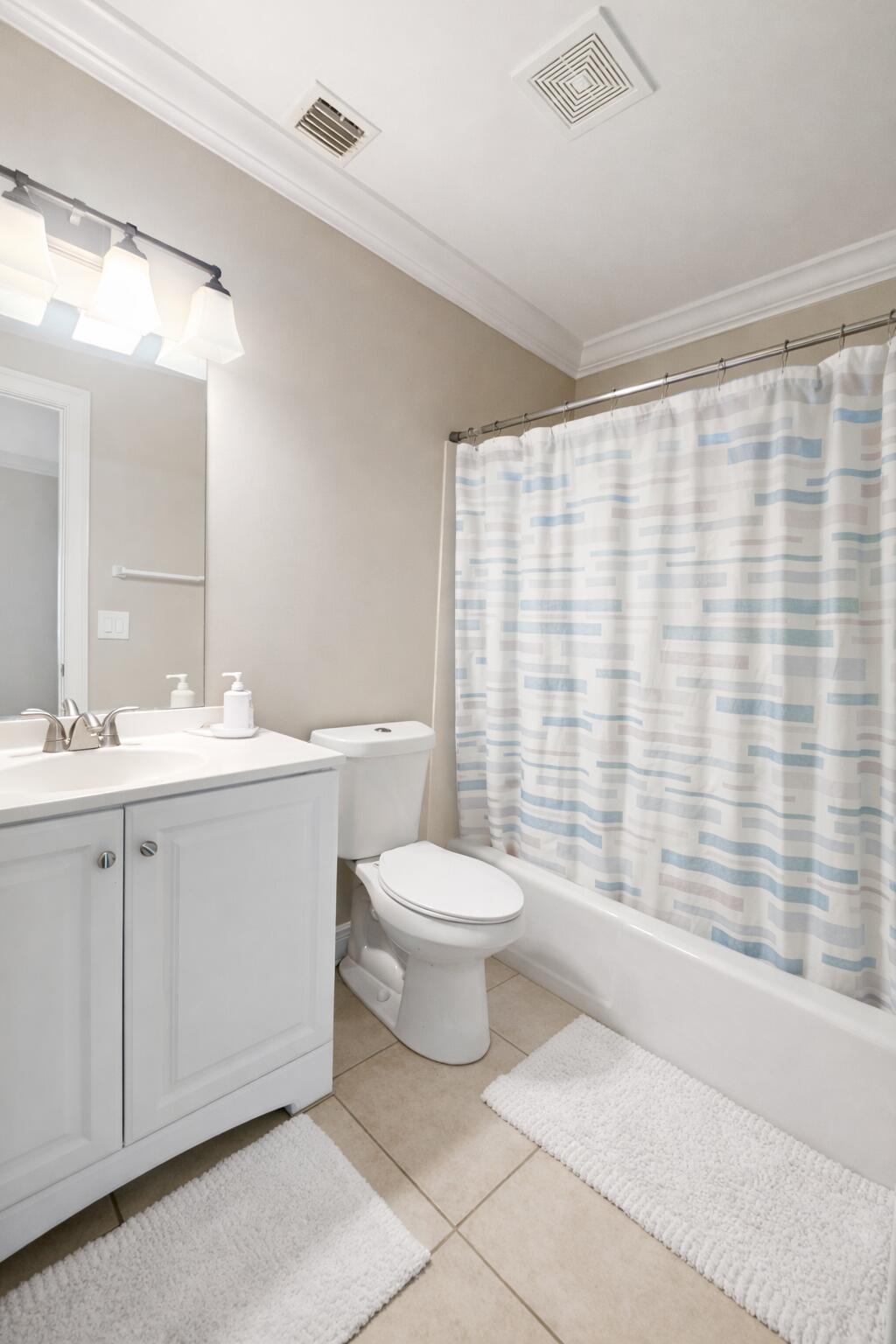 2018 S 10th Street C Property Photo 9