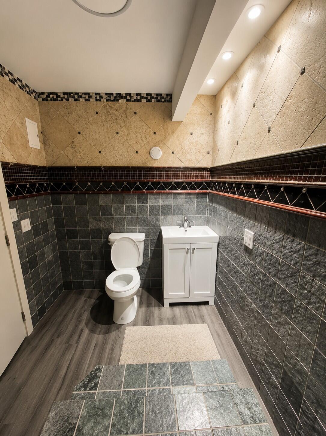 510 Lake Shore Drive 3 Property Photo 8