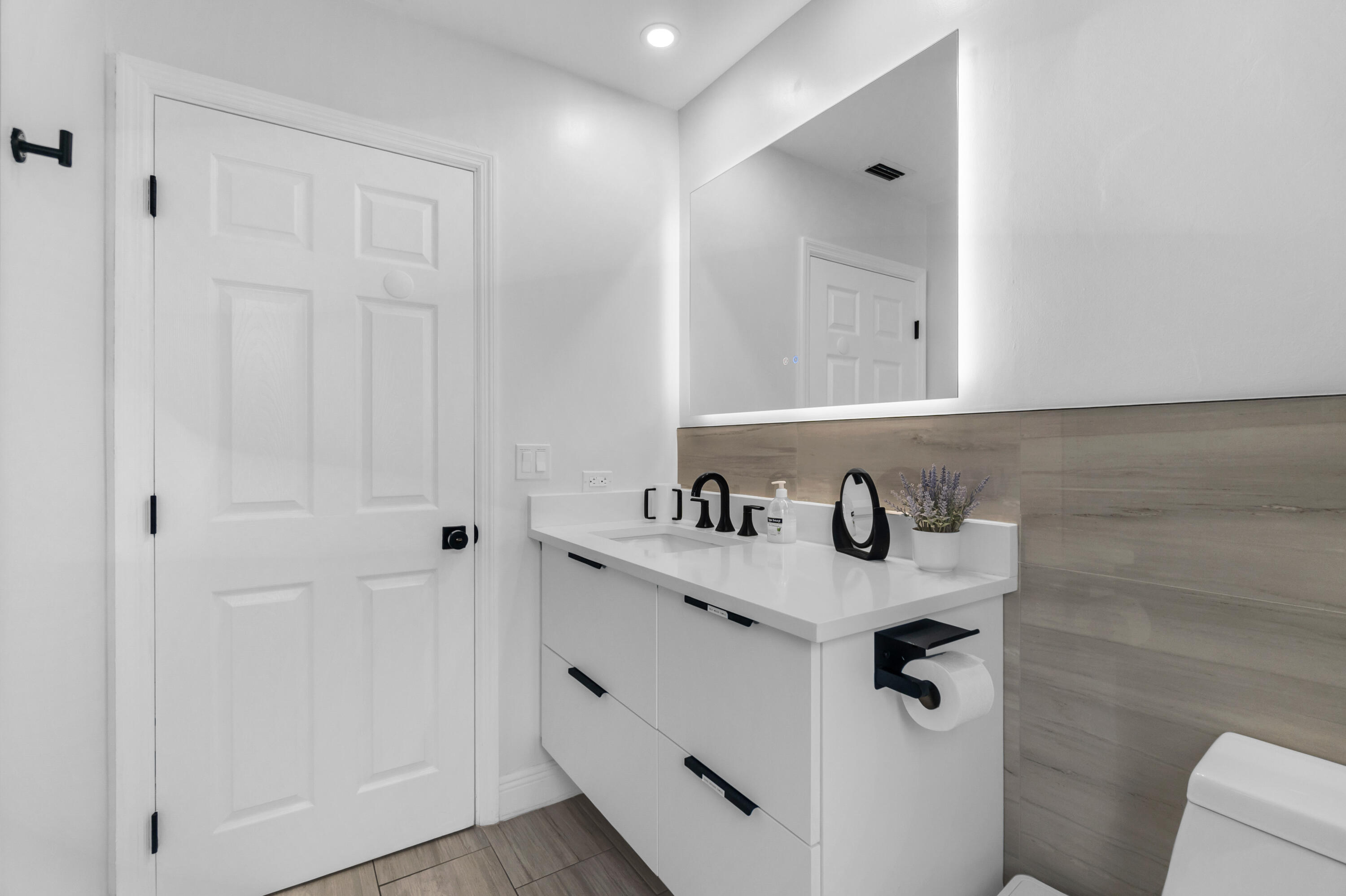 10131 Camelback Lane Property Photo 16