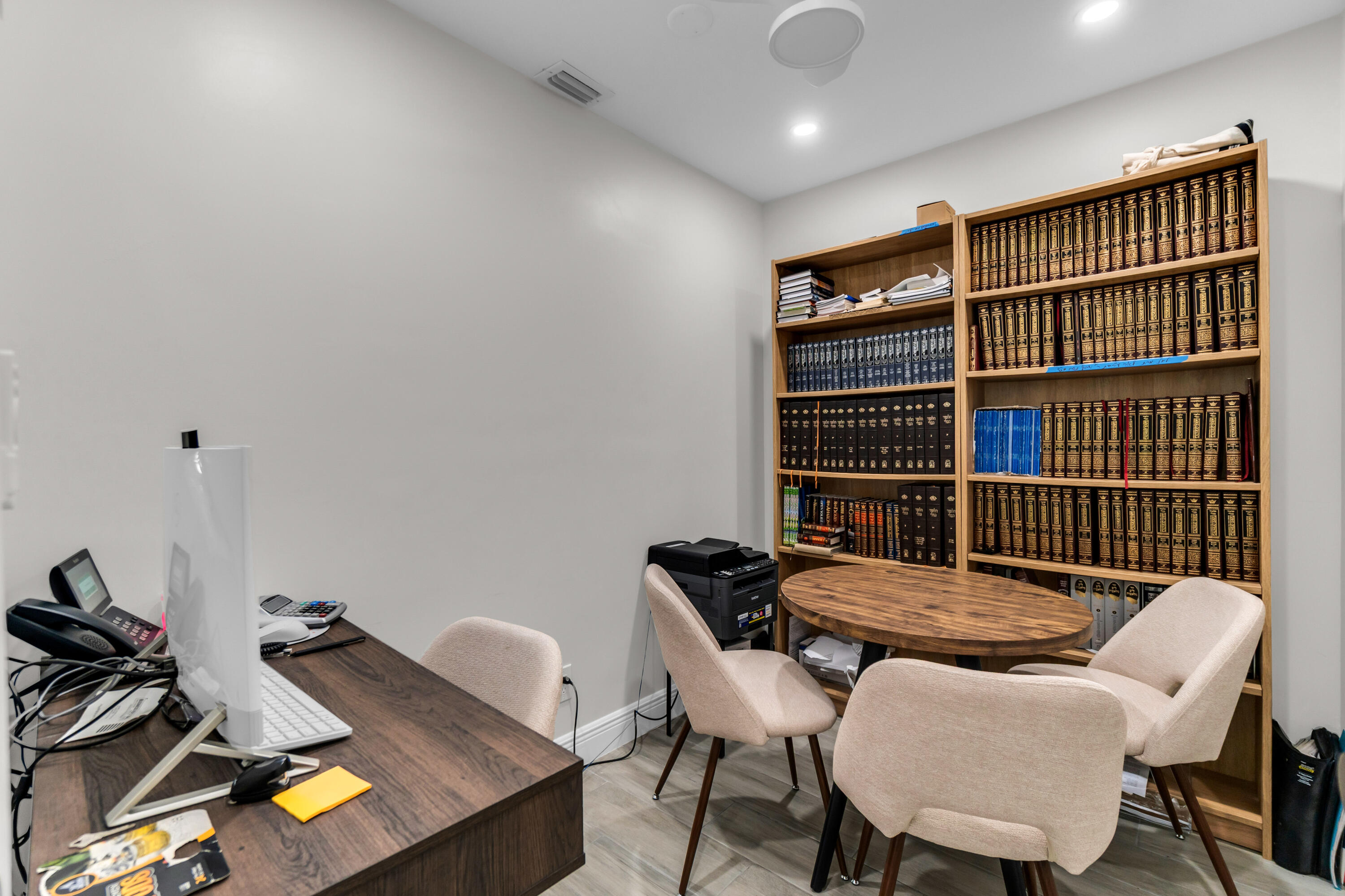 10131 Camelback Lane Property Photo 19