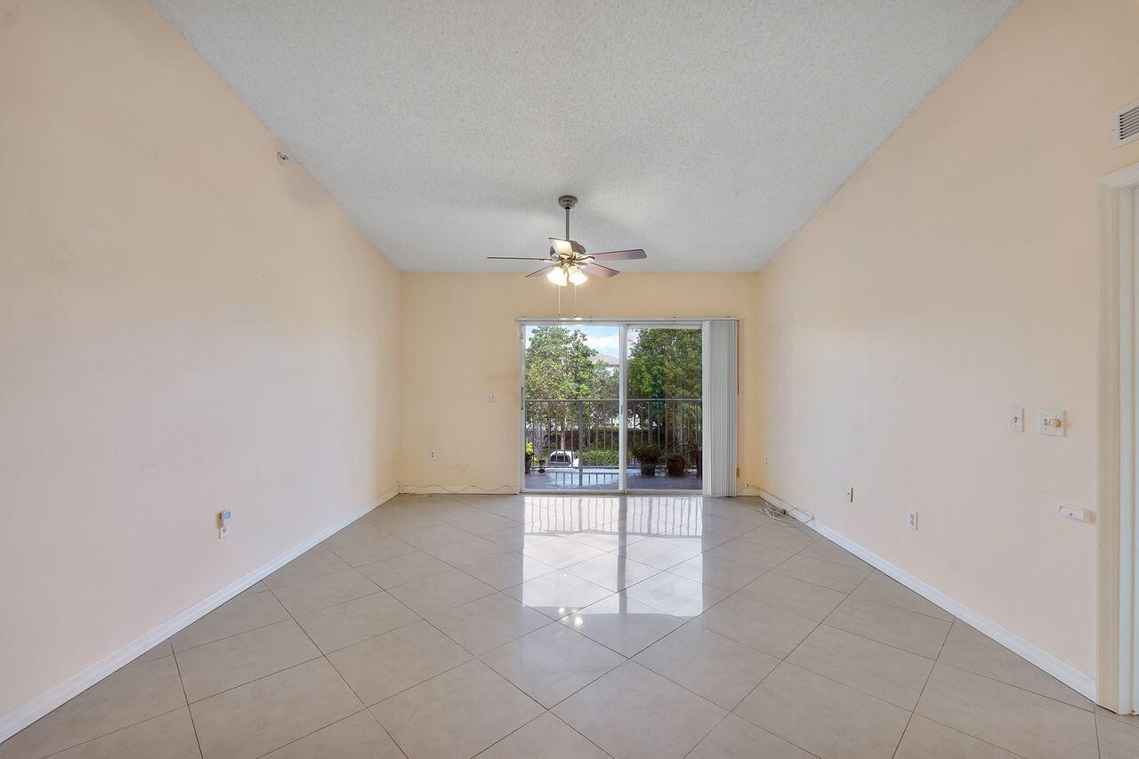5011 Wiles Road Unit 303 Property Photo 22