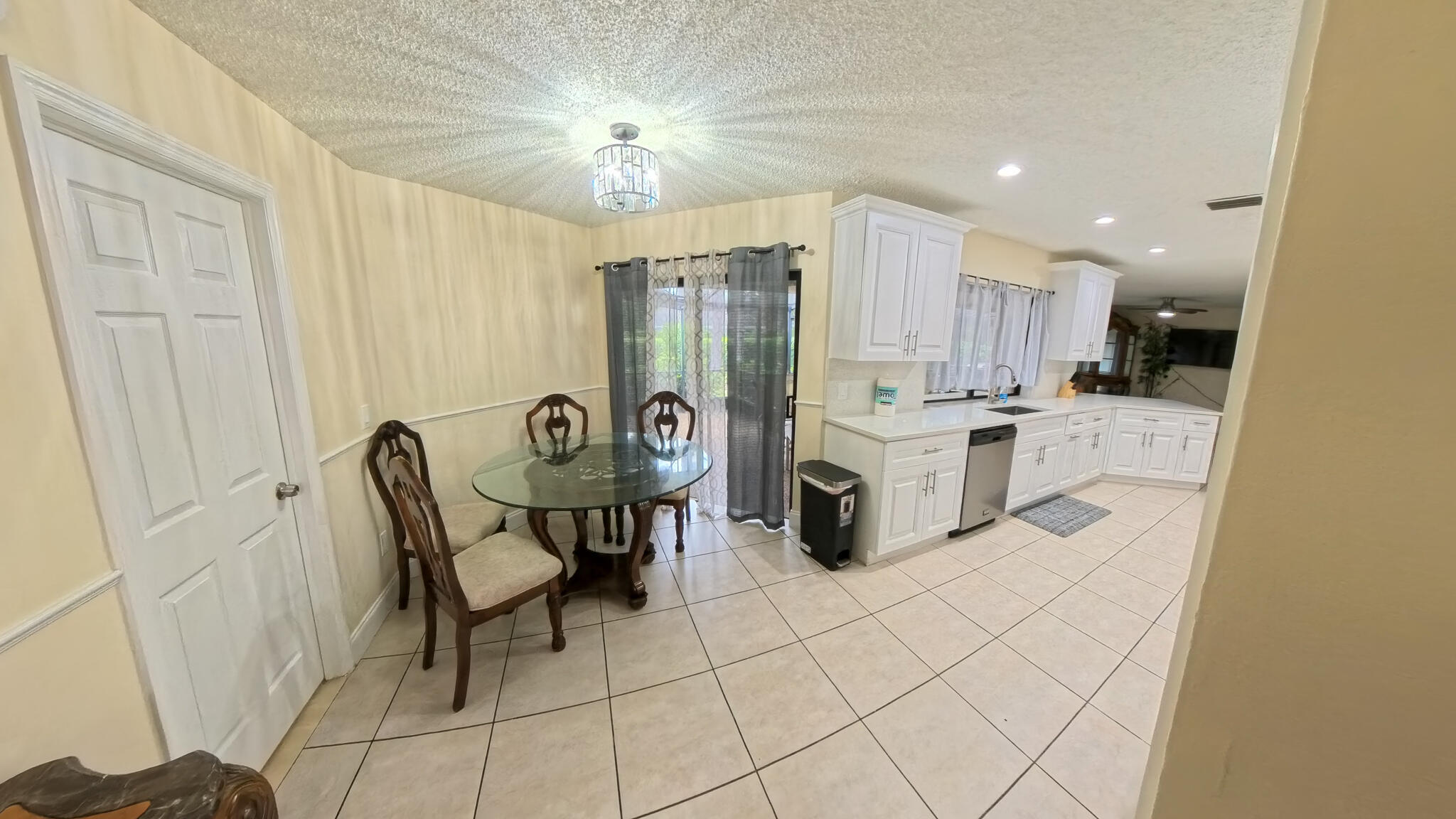 13484 Jonquil Court Property Photo 9