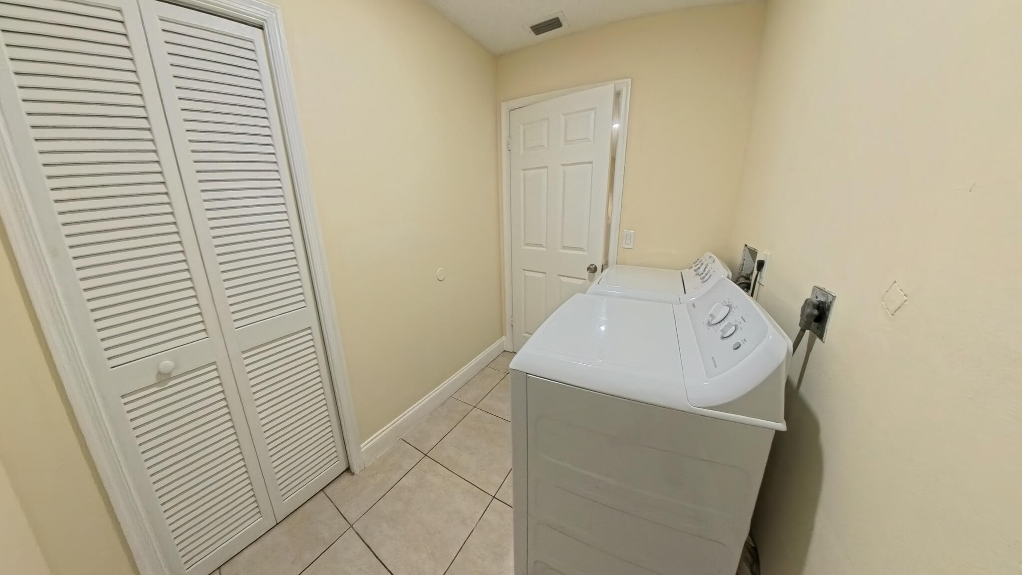 13484 Jonquil Court Property Photo 38