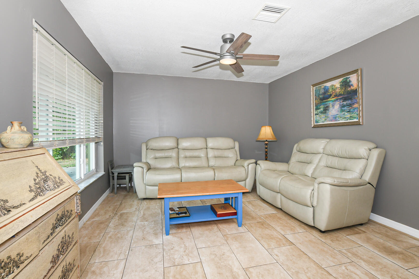 610 Nw Marion Avenue Property Photo 4