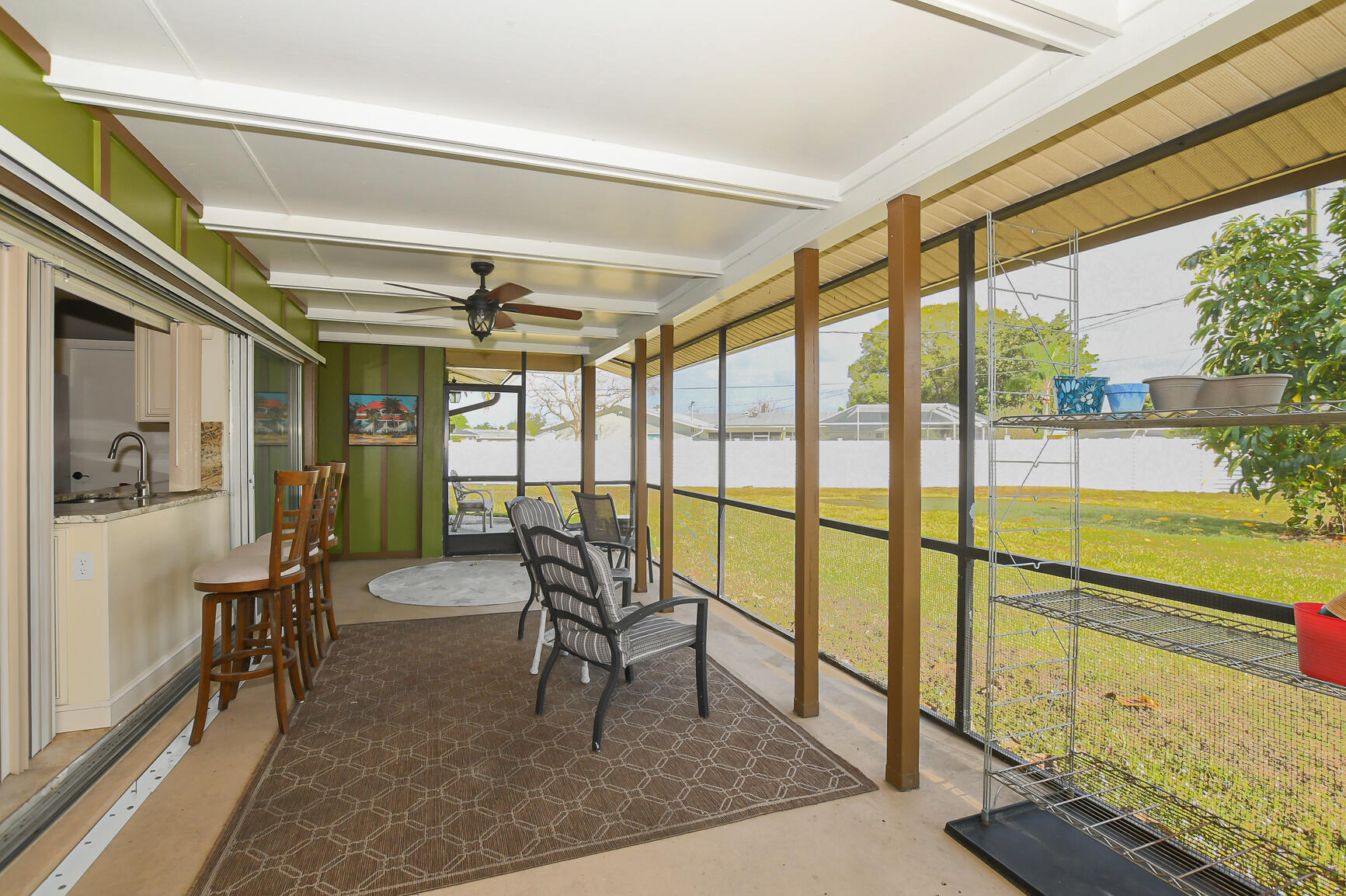 610 Nw Marion Avenue Property Photo 5