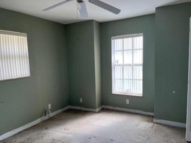 1944 Sw Breezeway Street Property Photo 9