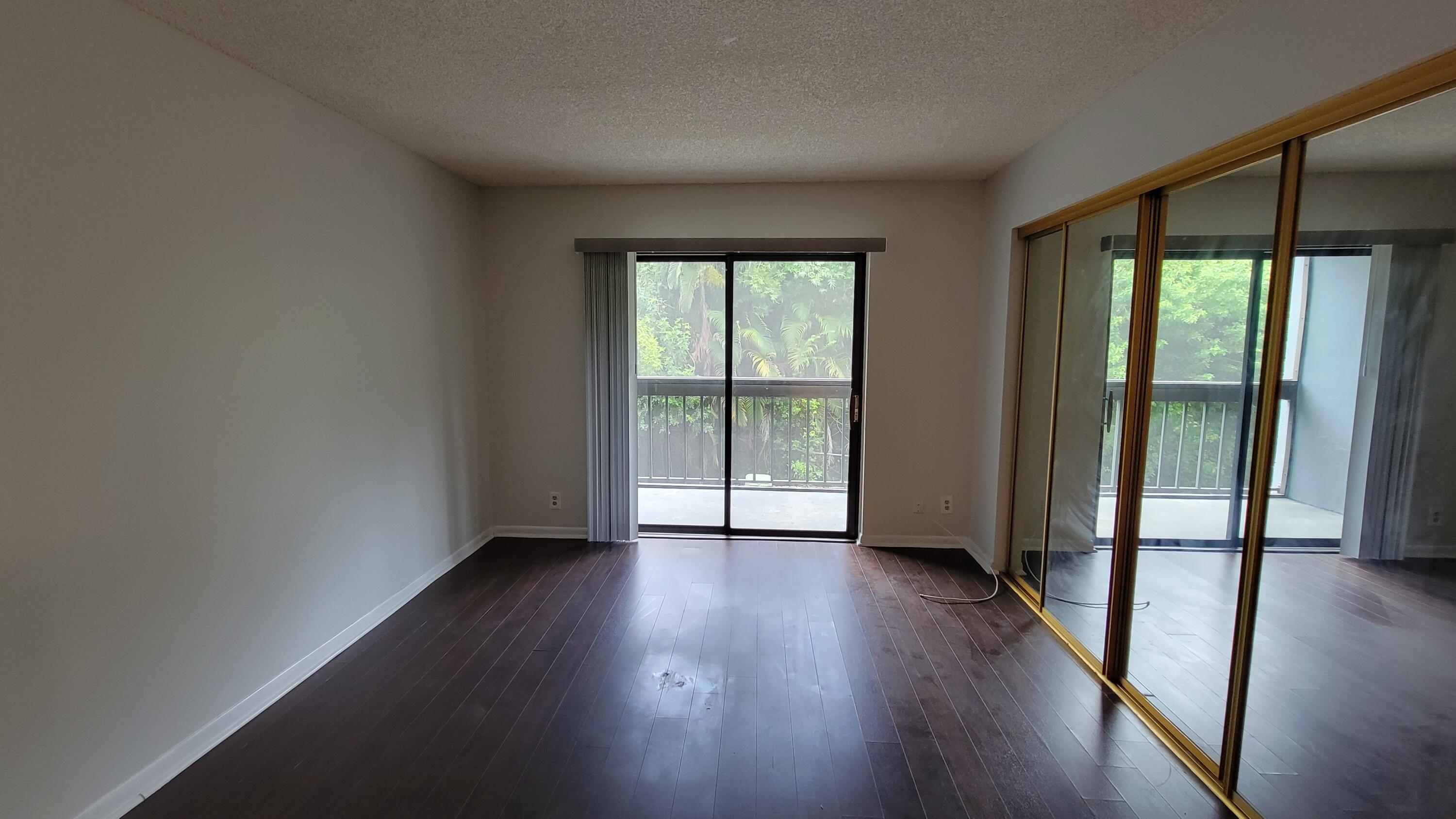 1950 N Congress Avenue 206 Property Photo 13