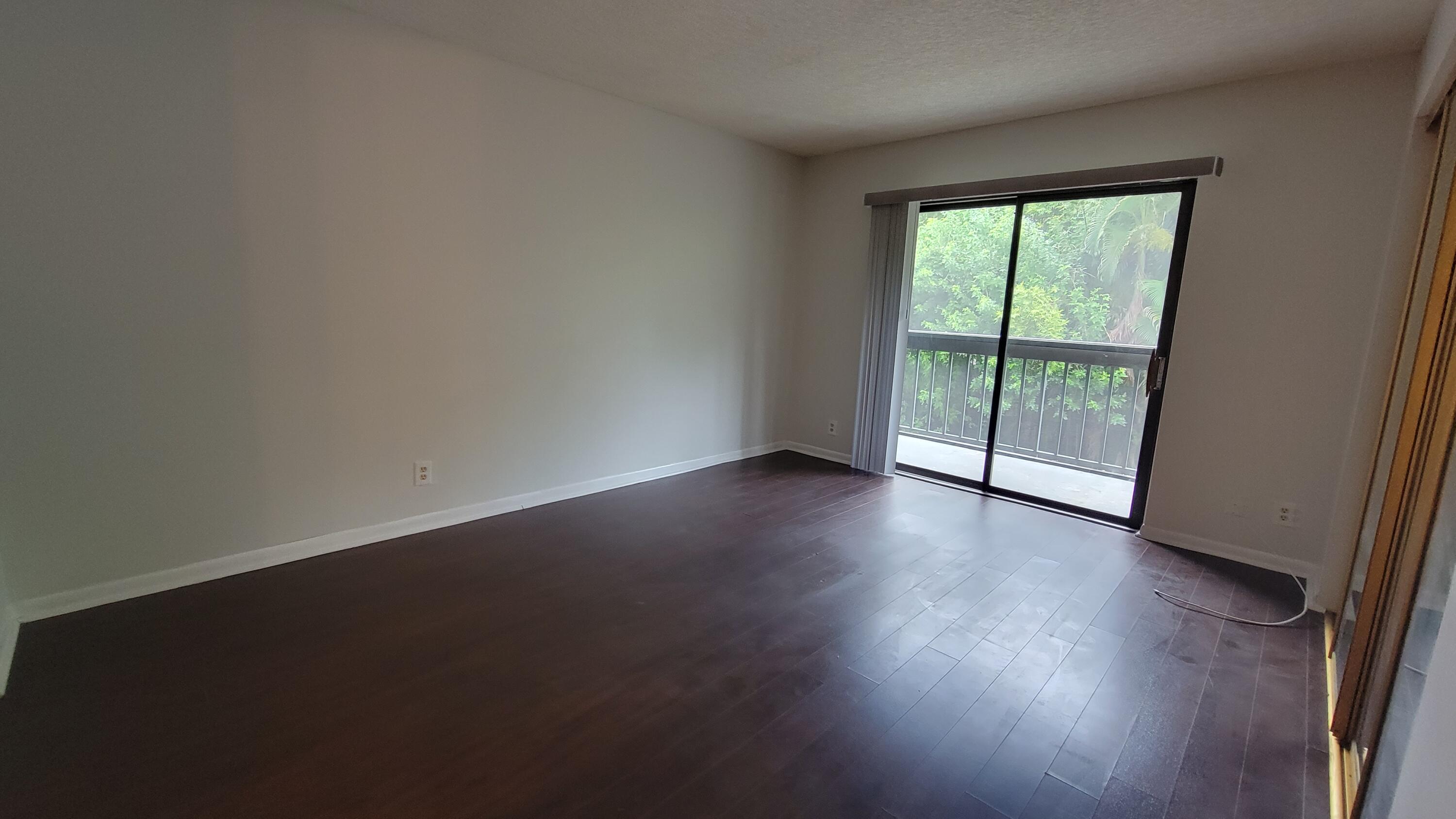 1950 N Congress Avenue 206 Property Photo 14