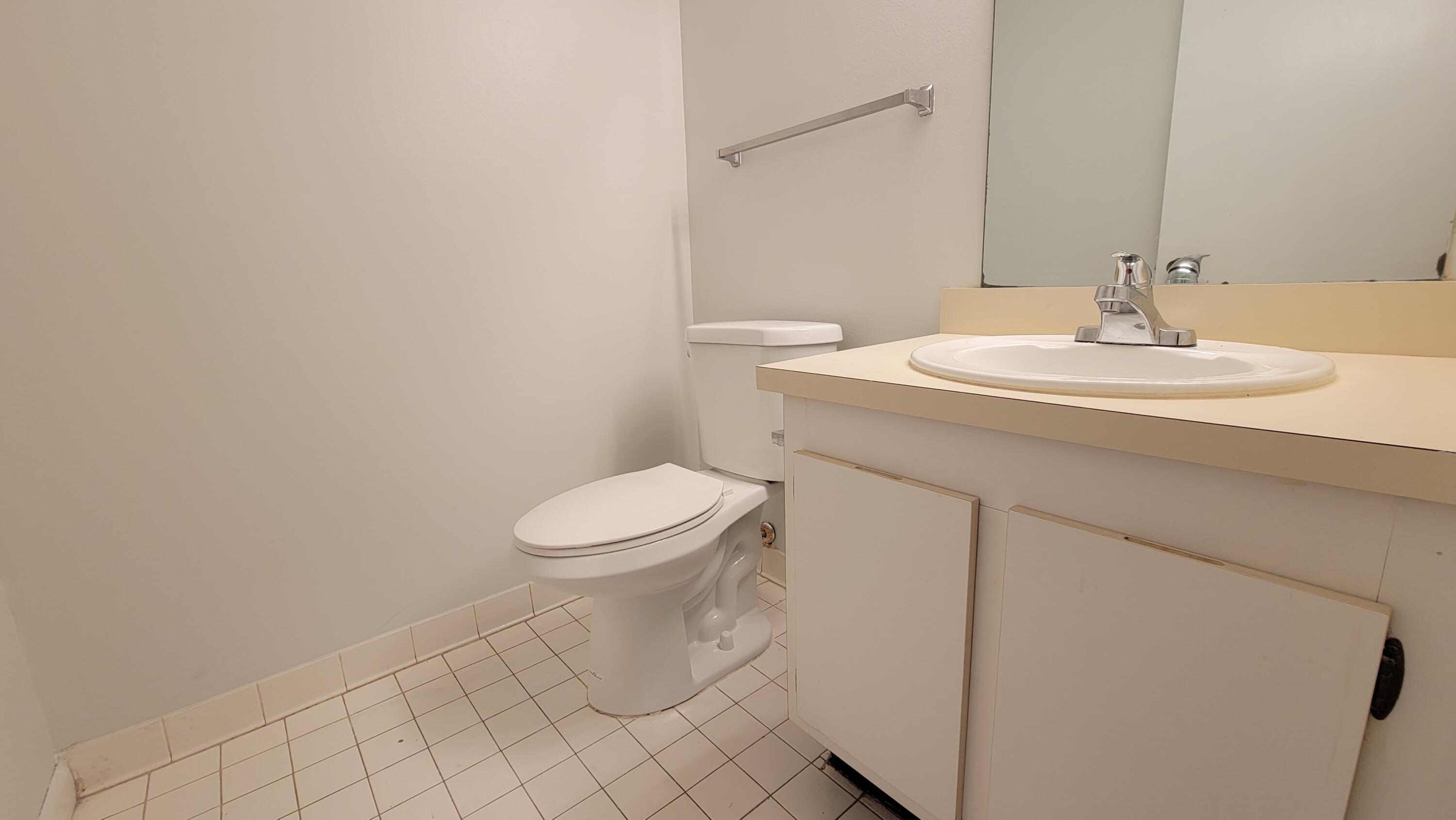 1950 N Congress Avenue 206 Property Photo 15