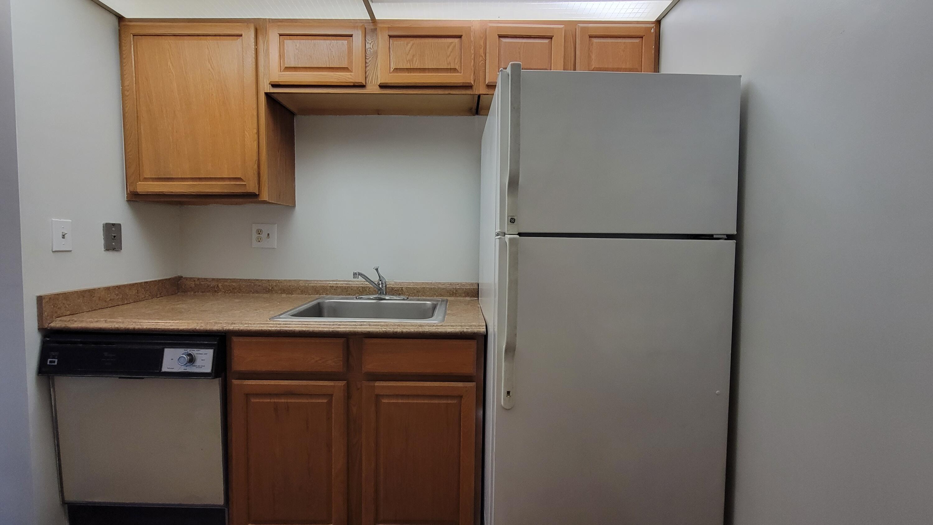1950 N Congress Avenue 206 Property Photo 17