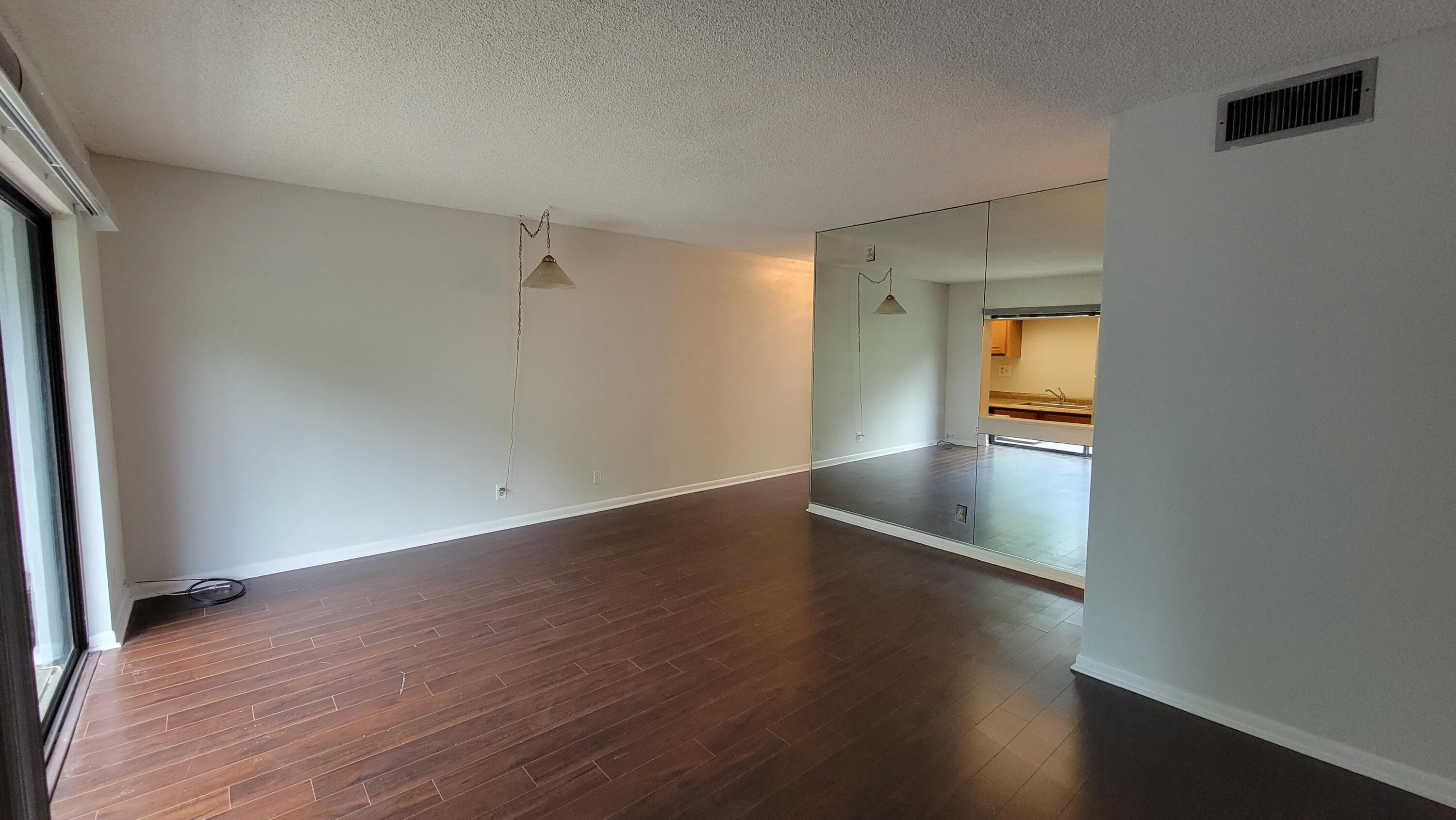 1950 N Congress Avenue 206 Property Photo 19
