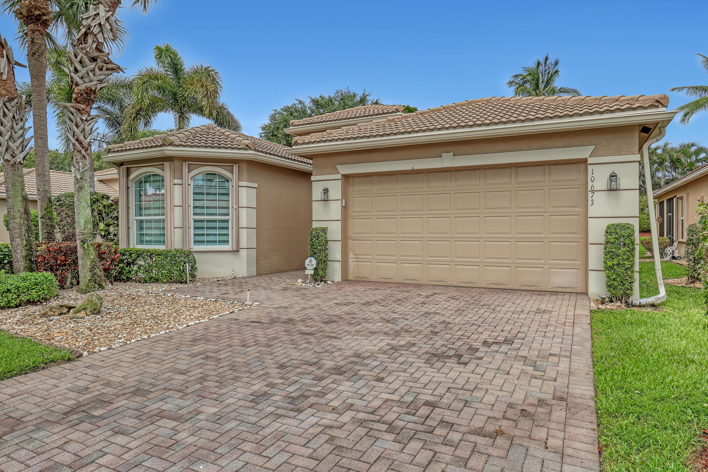 10673 Richfield Way Property Photo 1