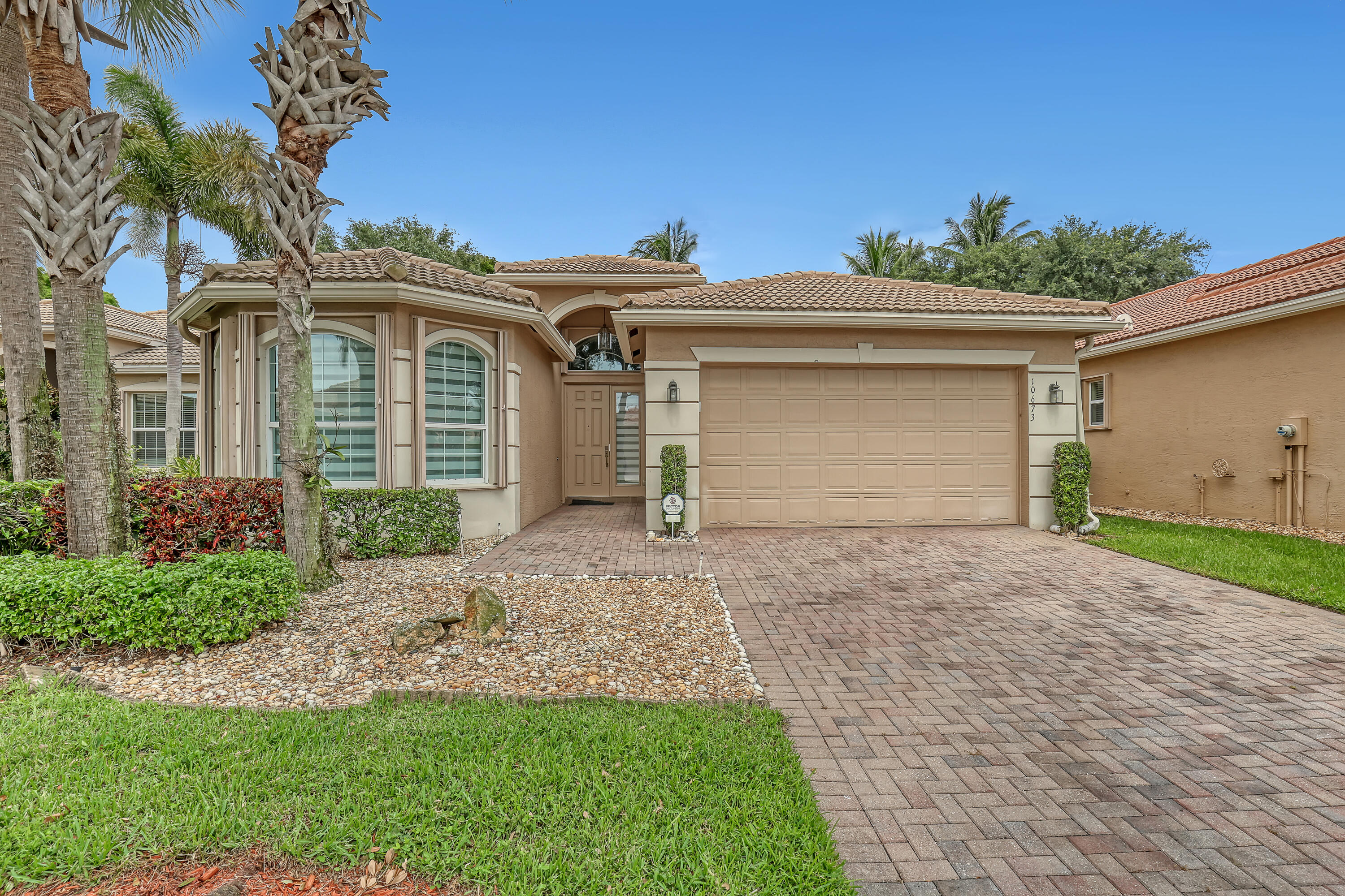 10673 Richfield Way Property Photo 2