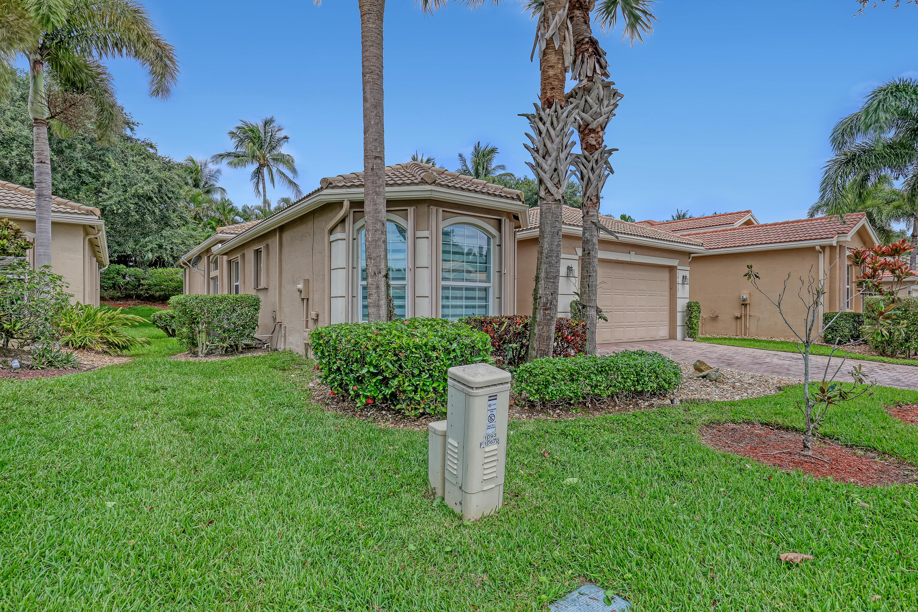 10673 Richfield Way Property Photo 3