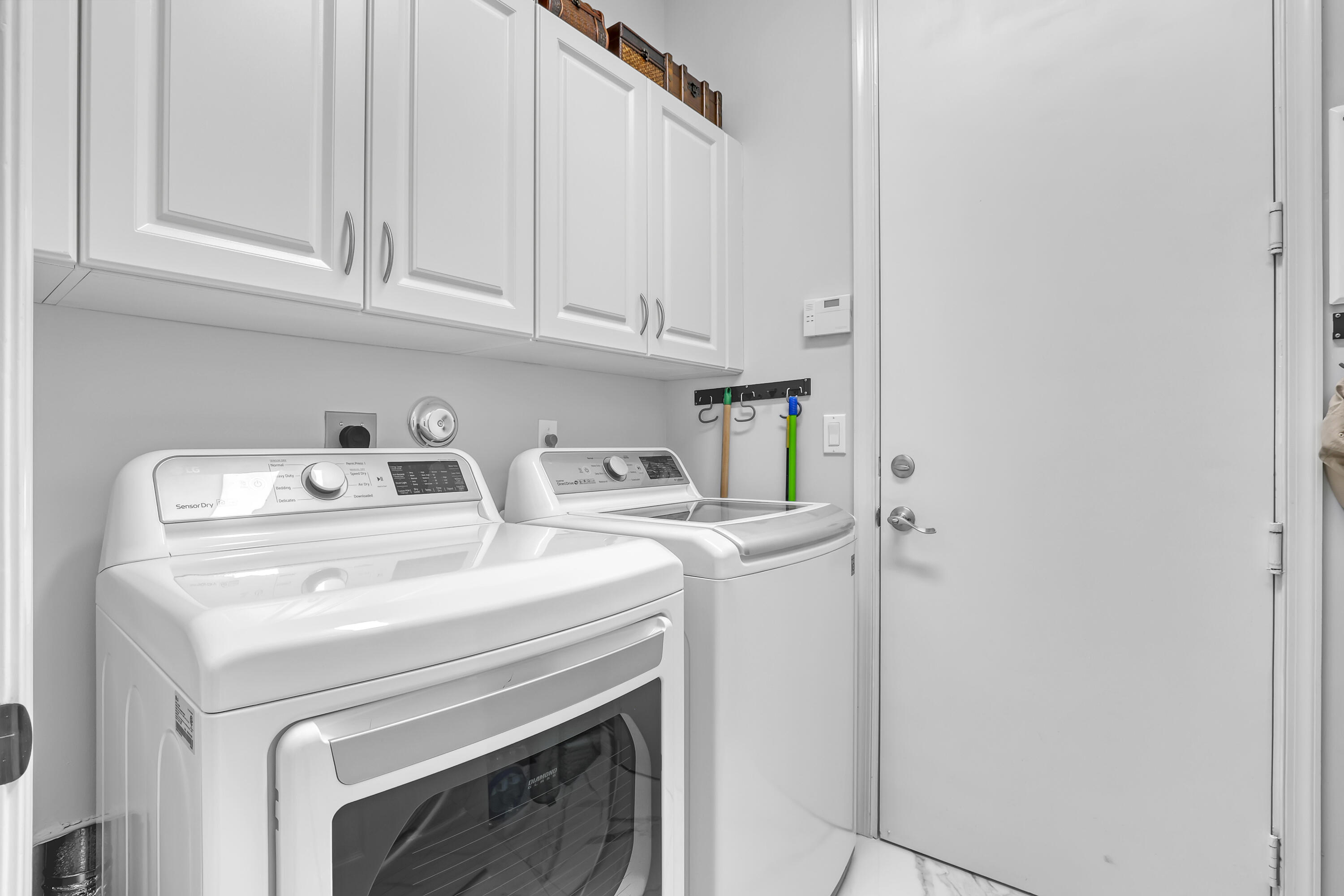 10673 Richfield Way Property Photo 18