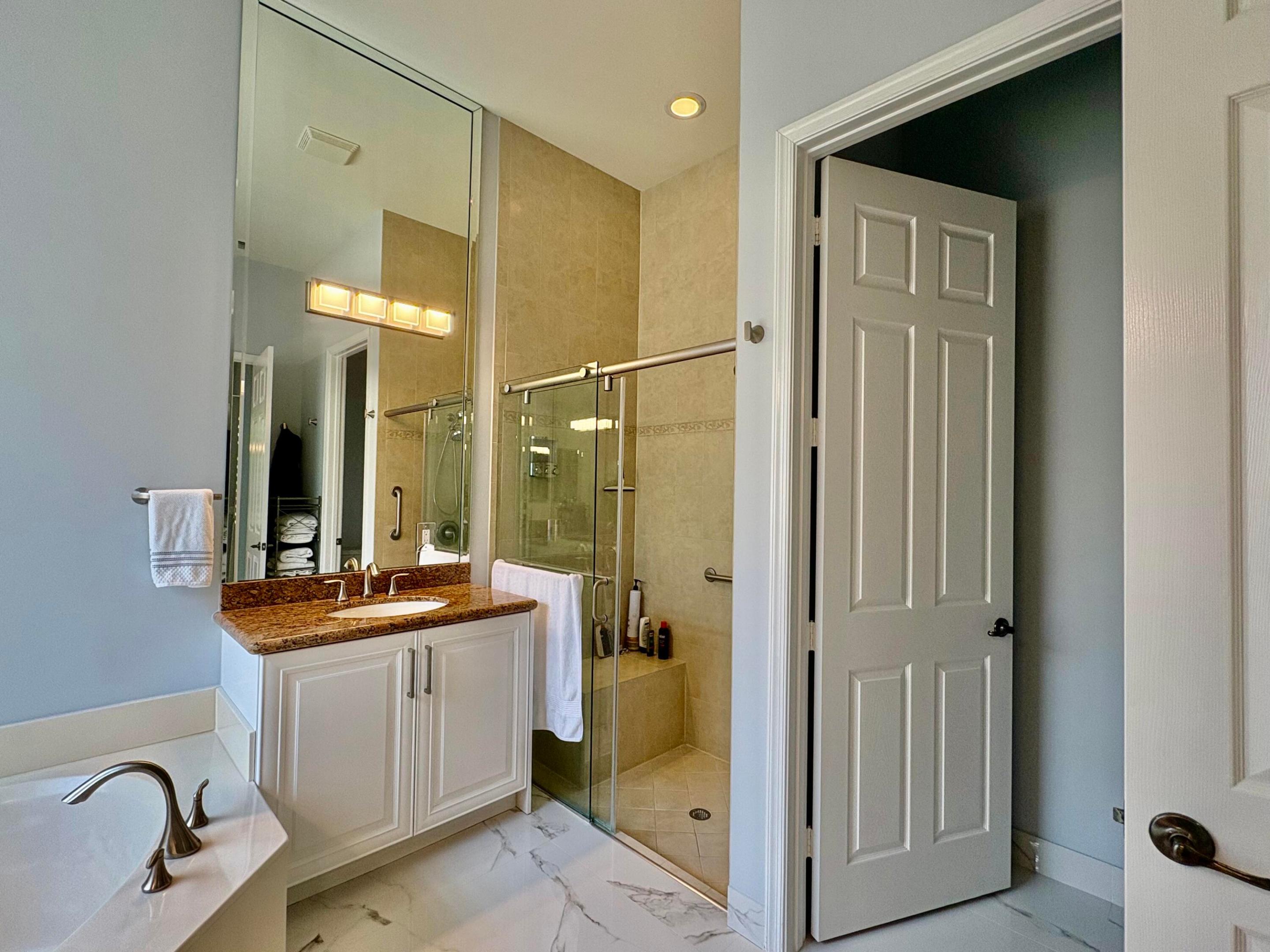 10673 Richfield Way Property Photo 34