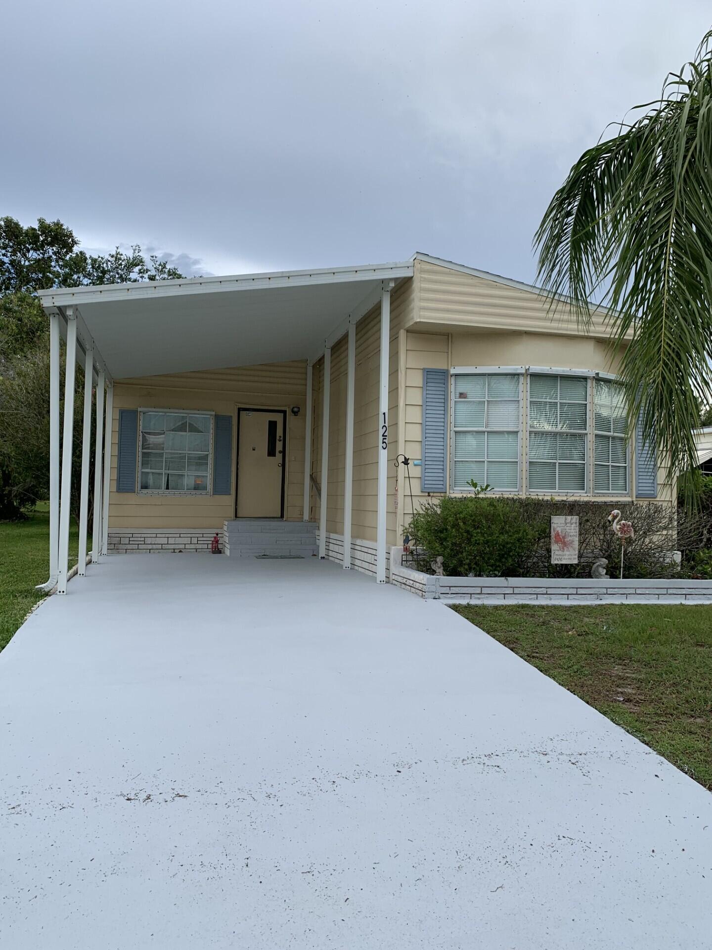 125 E Caribbean Property Photo 1