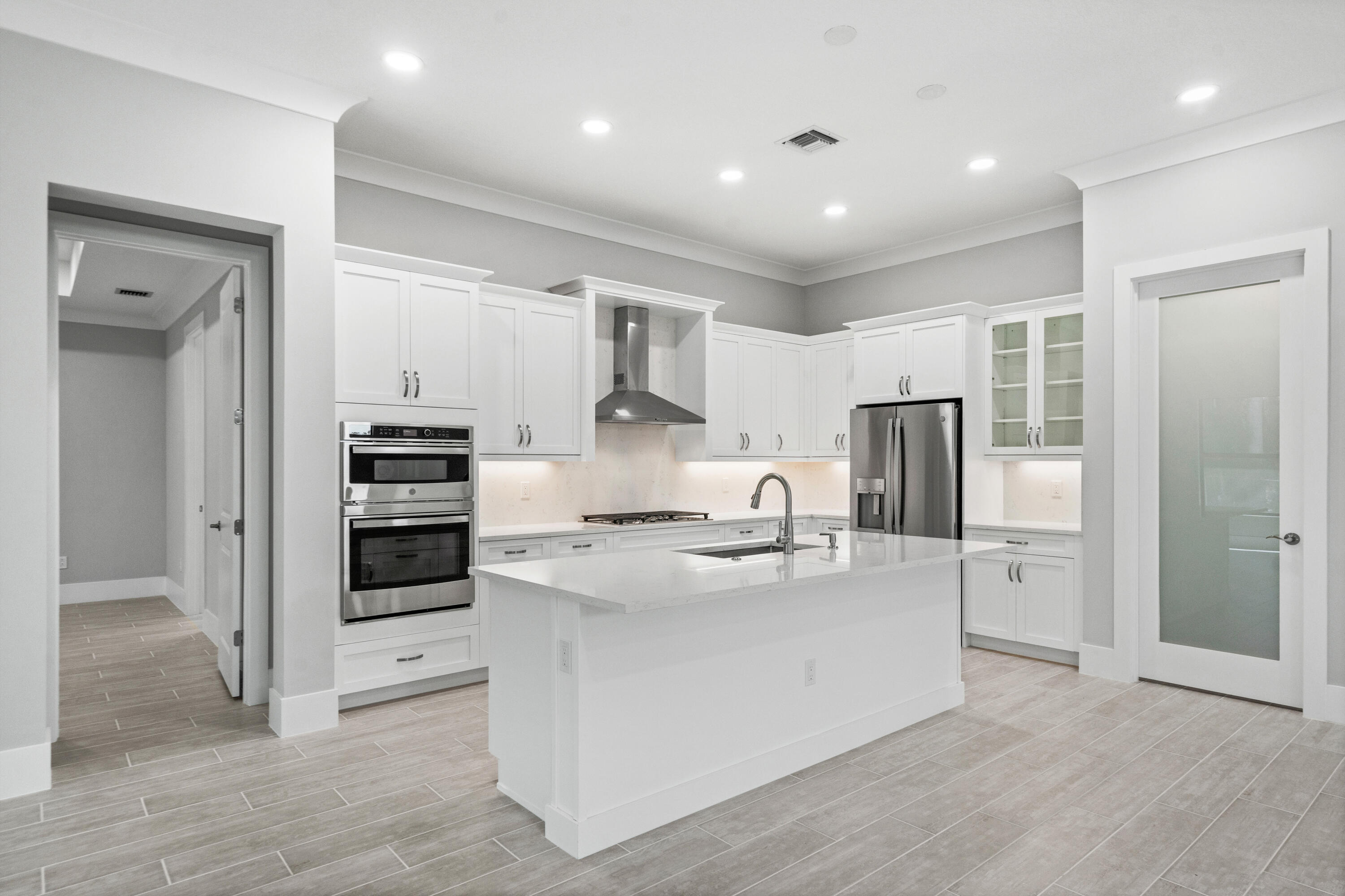 692 Ravens Landing Drive Property Photo 4