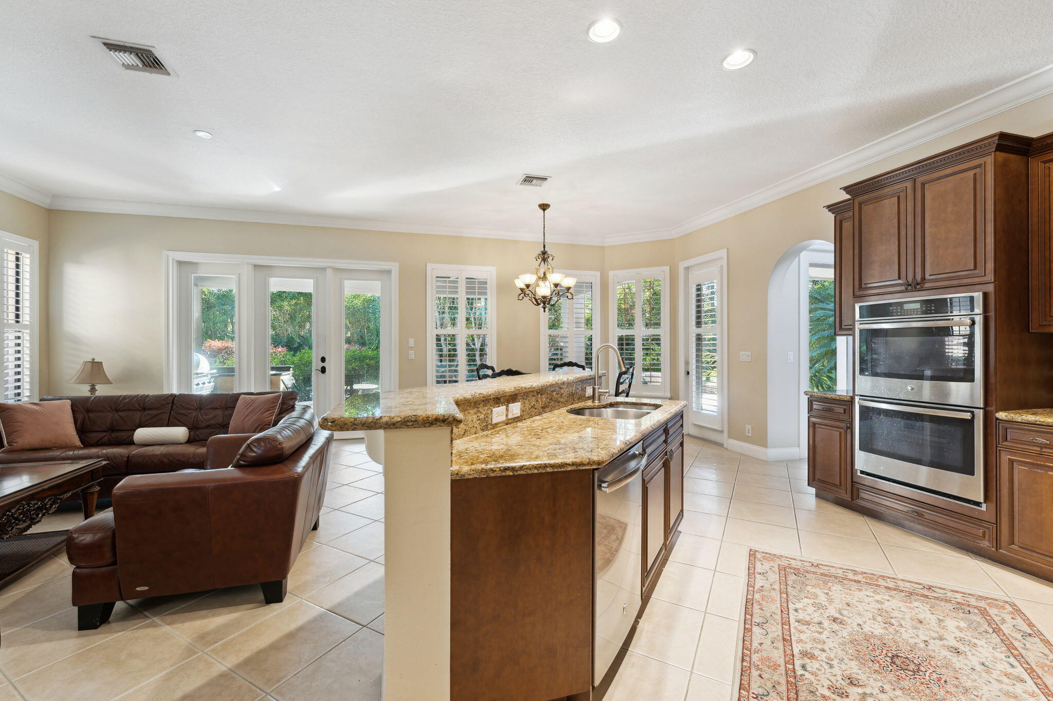 10380 Trianon Place Property Photo 9
