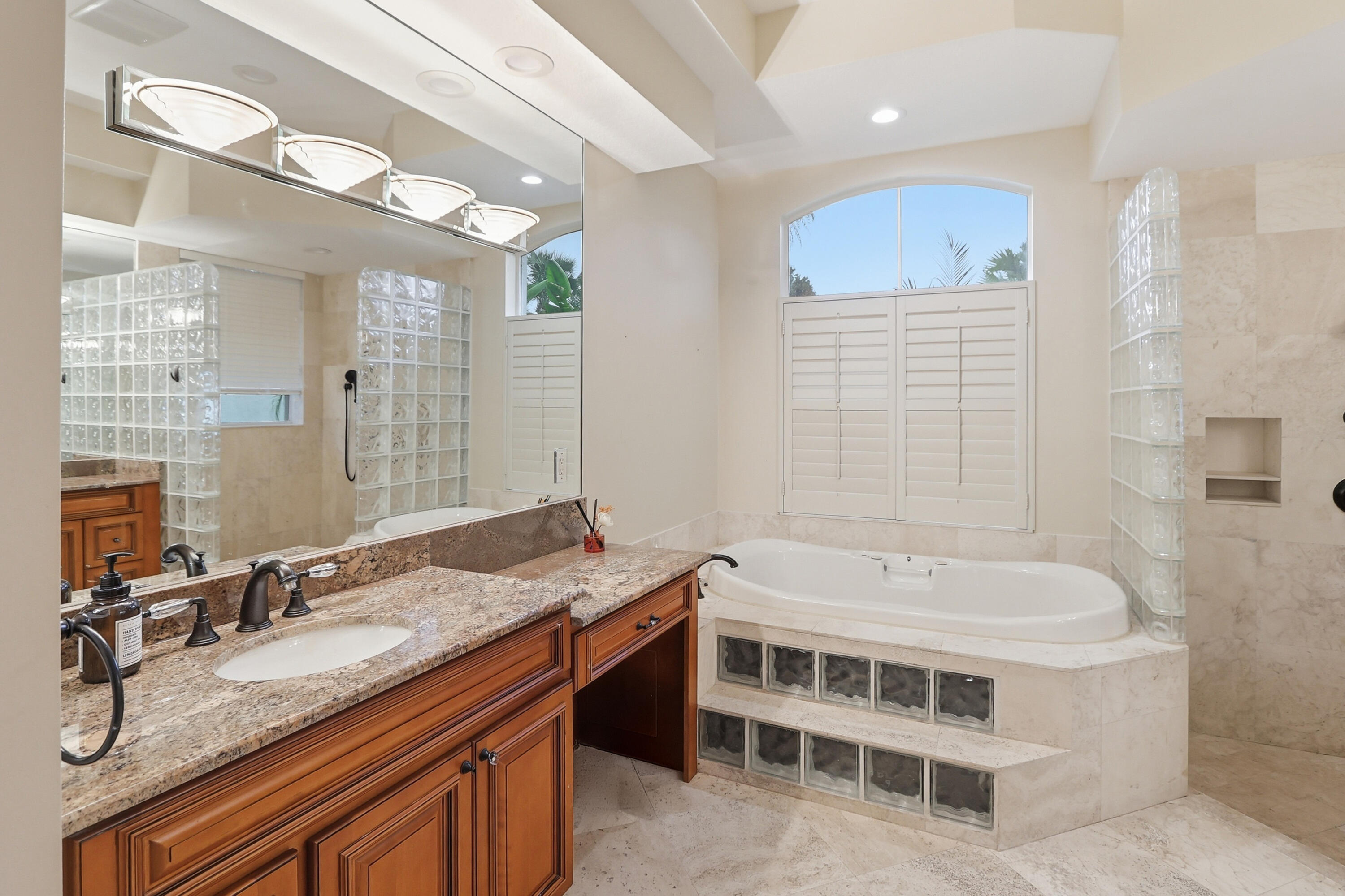 14737 Morgan Close Property Photo 40