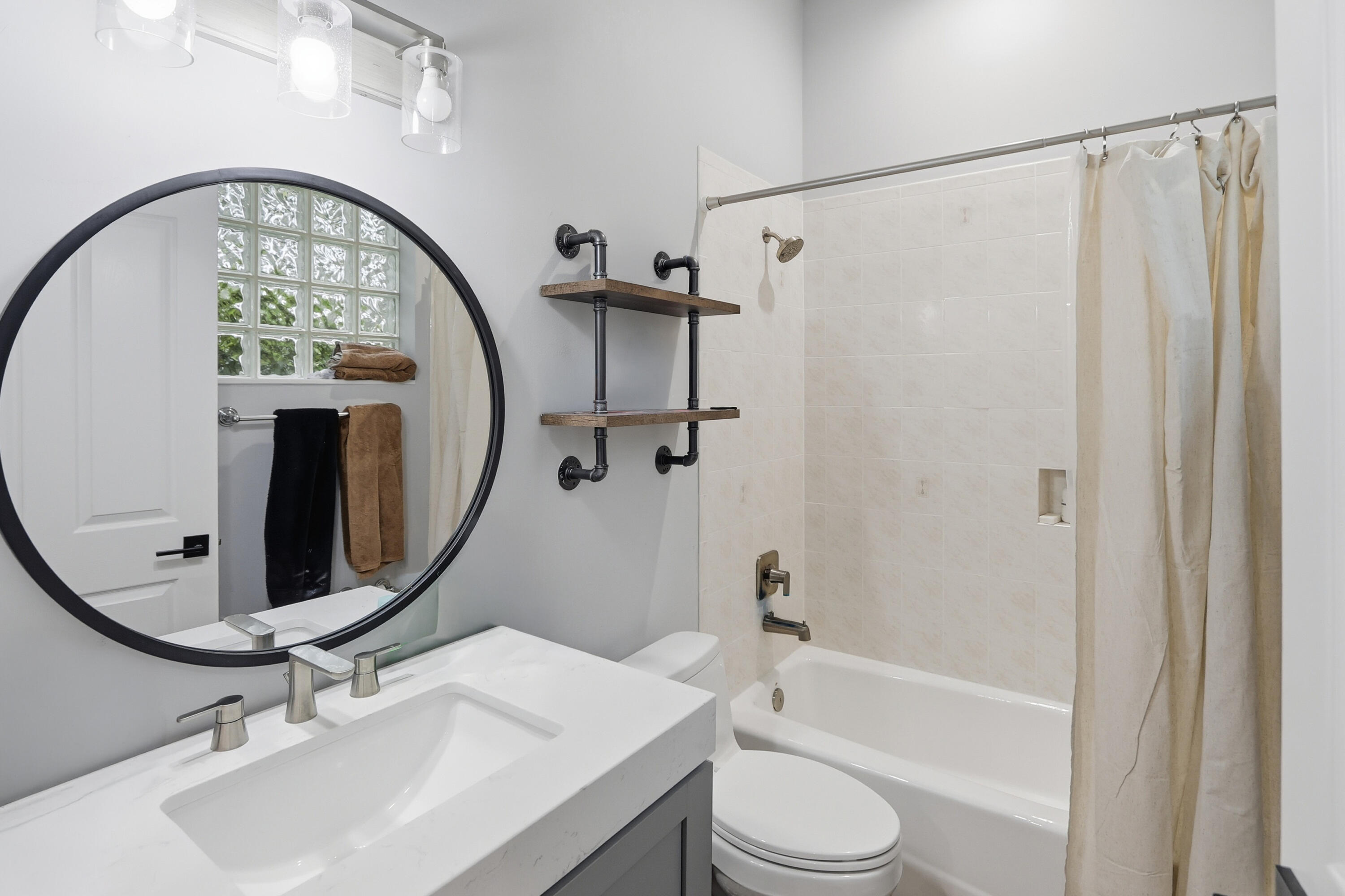 14737 Morgan Close Property Photo 49