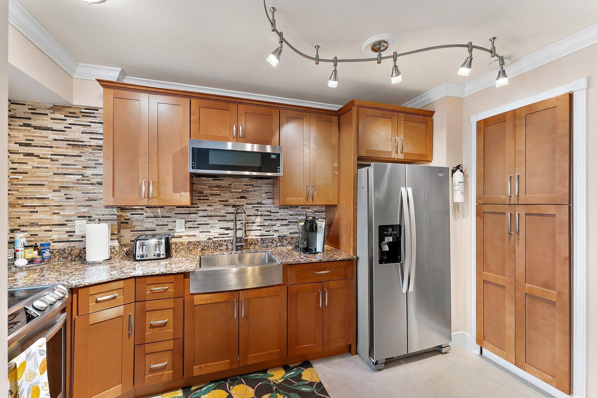 33 S Ocean Avenue 502 Property Photo 5
