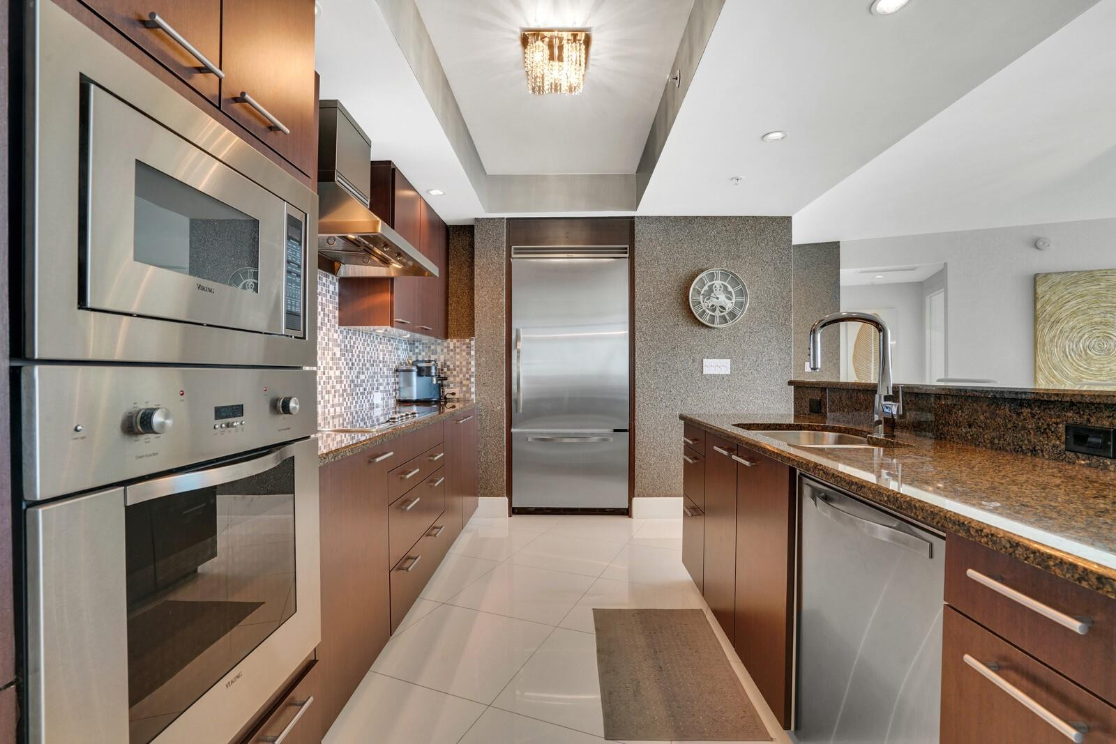 1 N Ocean Boulevard 903 Property Photo 7